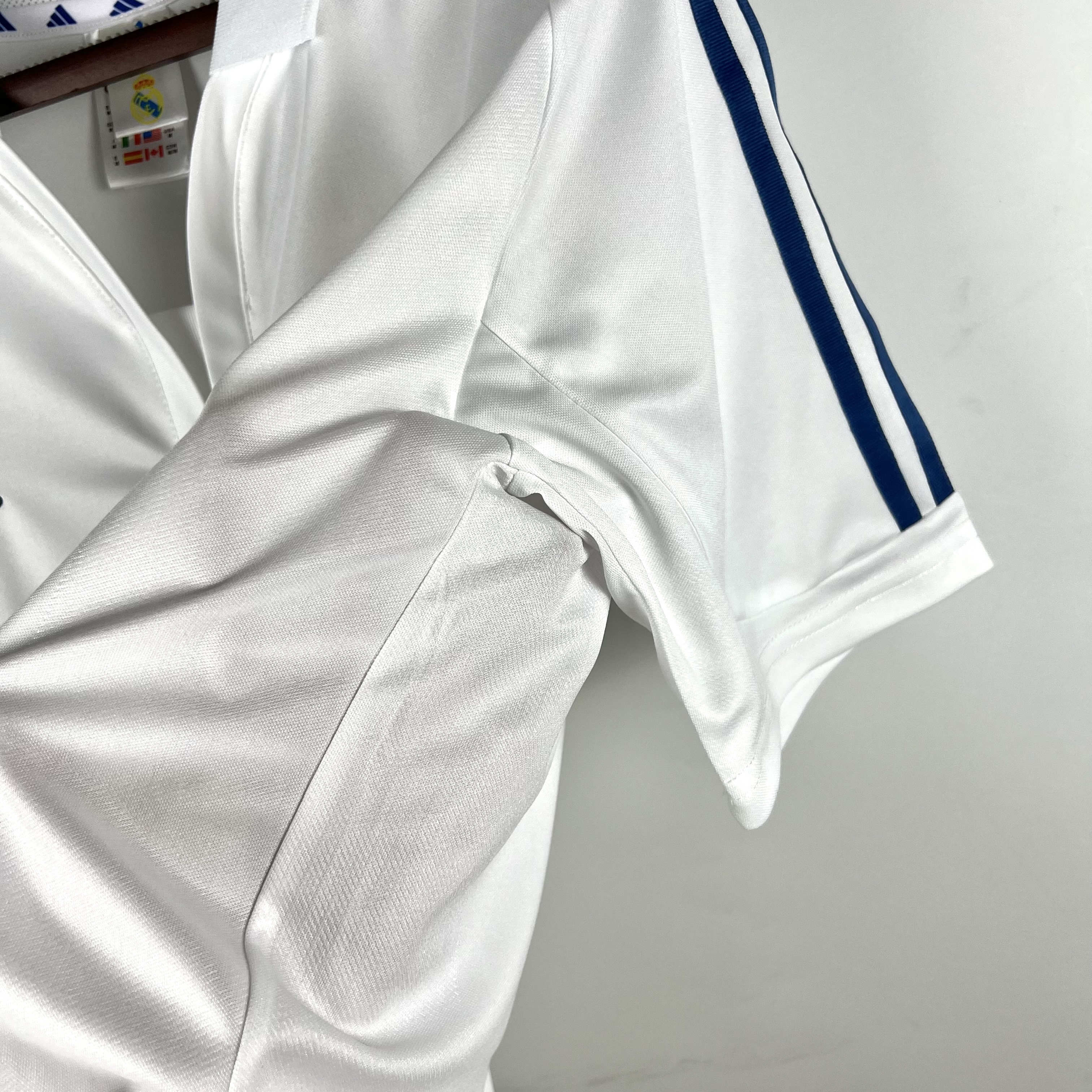 Camisola principal Real Madrid 2001/2002 - Versão adepto 8