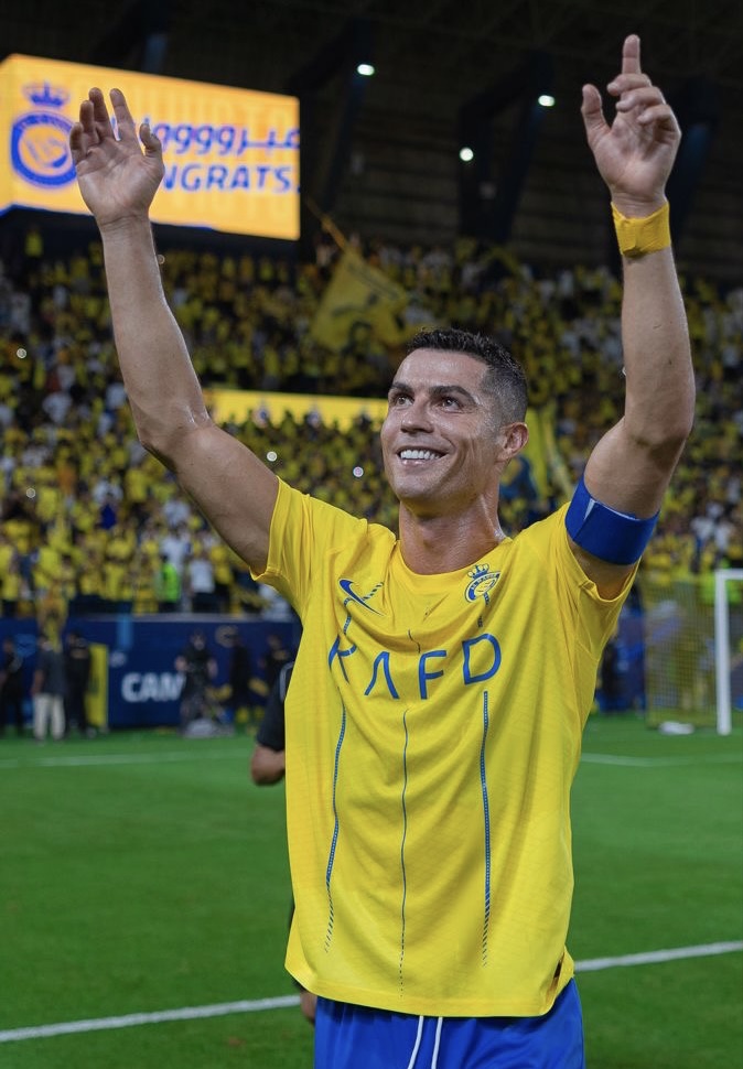 Camisola principal Al-Nassr 23/24 - Ronaldo 7 - Versão adepto 2