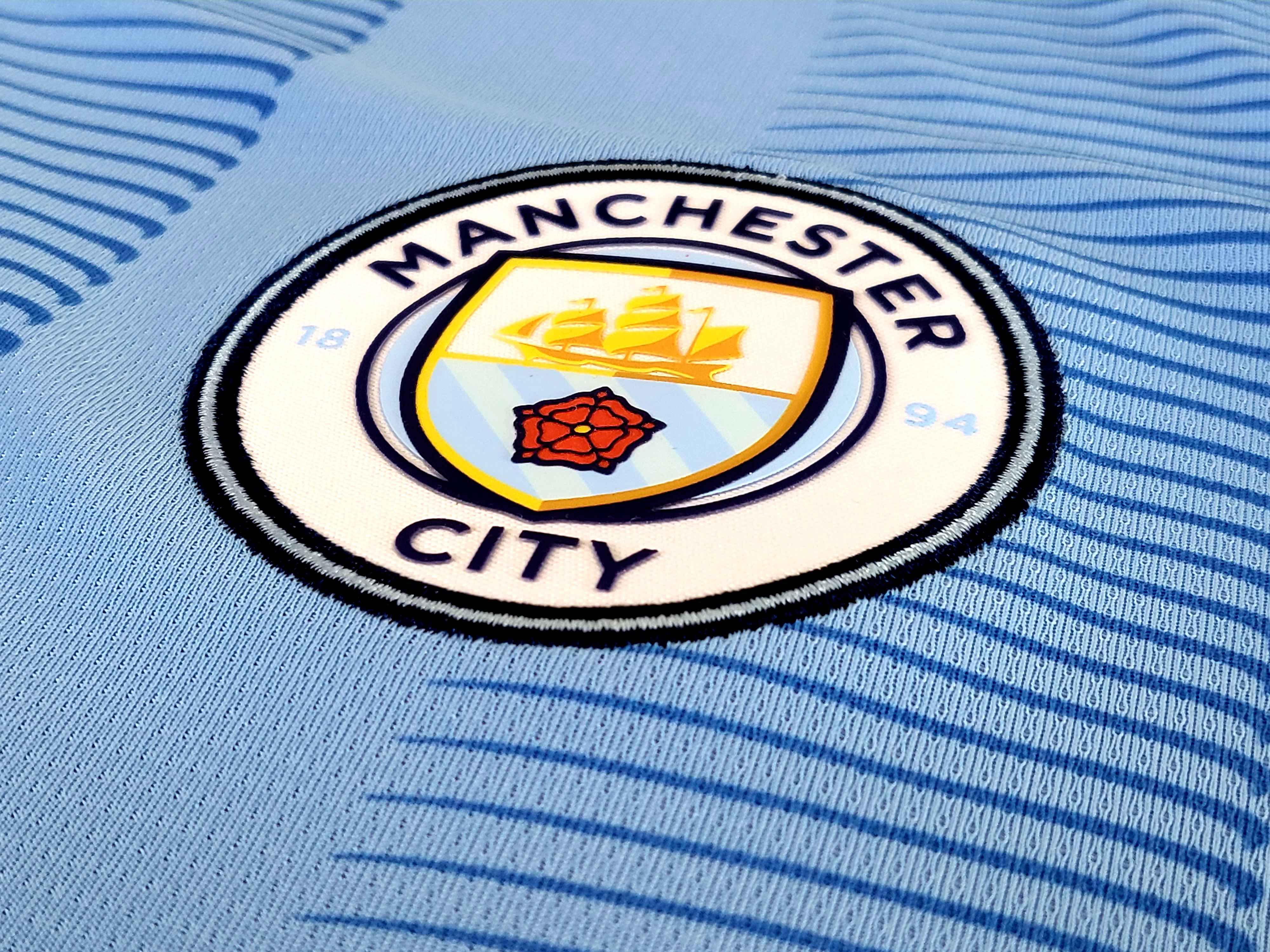 Camisola principal Man City 23/24 - Haaland 9 - Versão adepto 5