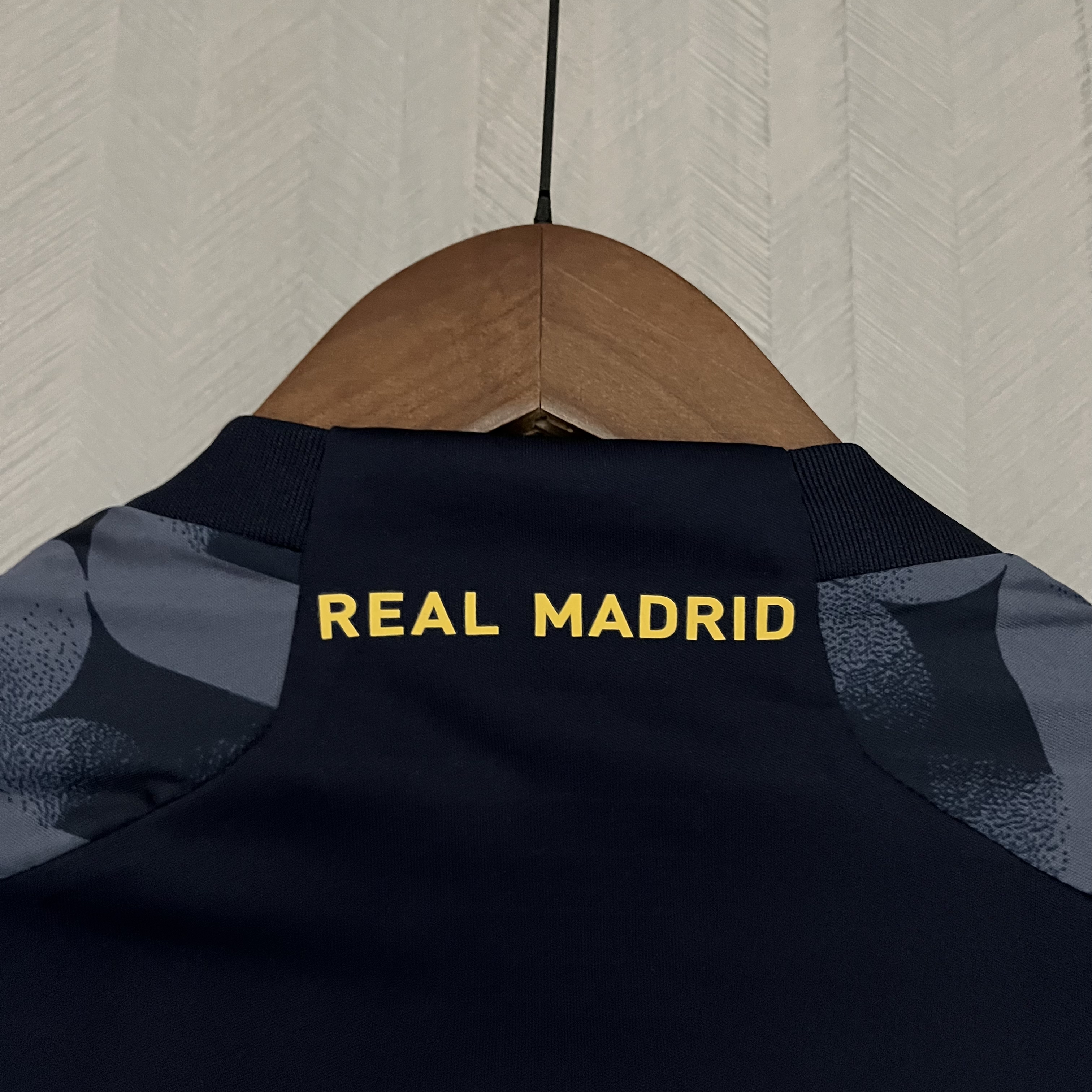 Camisola alternativa Real Madrid 23/24 - Versão Adepto 8
