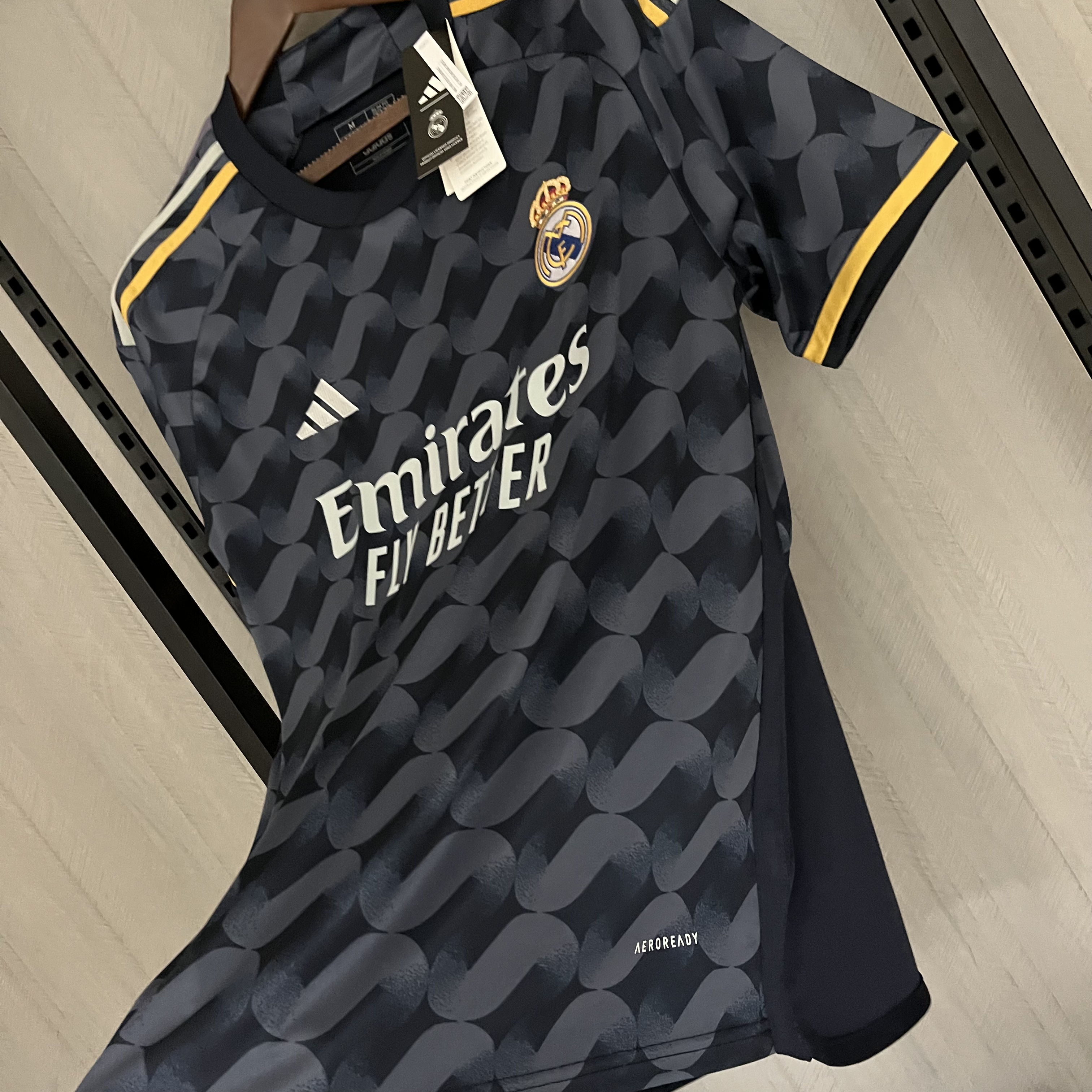 Camisola alternativa Real Madrid 23/24 - Versão Adepto 9