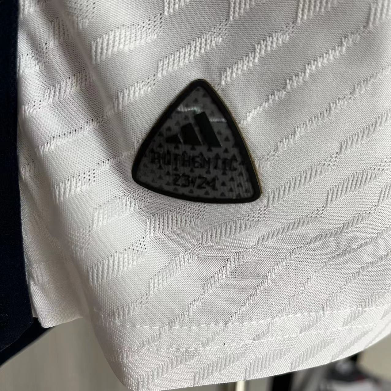 Camisola principal Real Madrid 23/24 - Versão Jogador 10