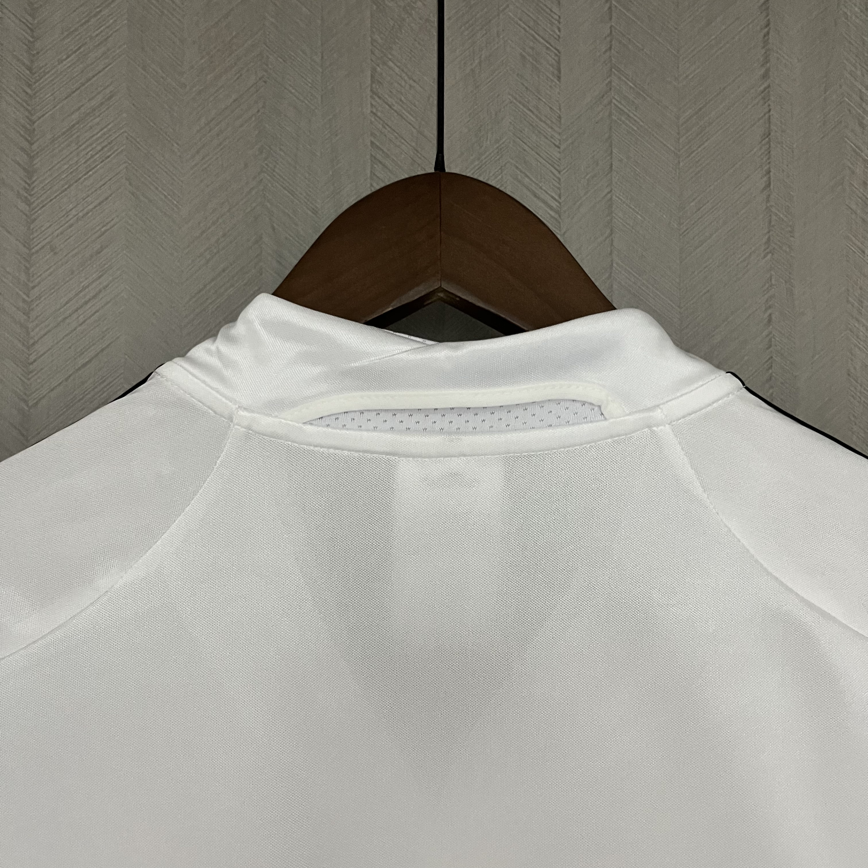 Camisola principal Real Madrid 2004/2005 - Versão adepto 8