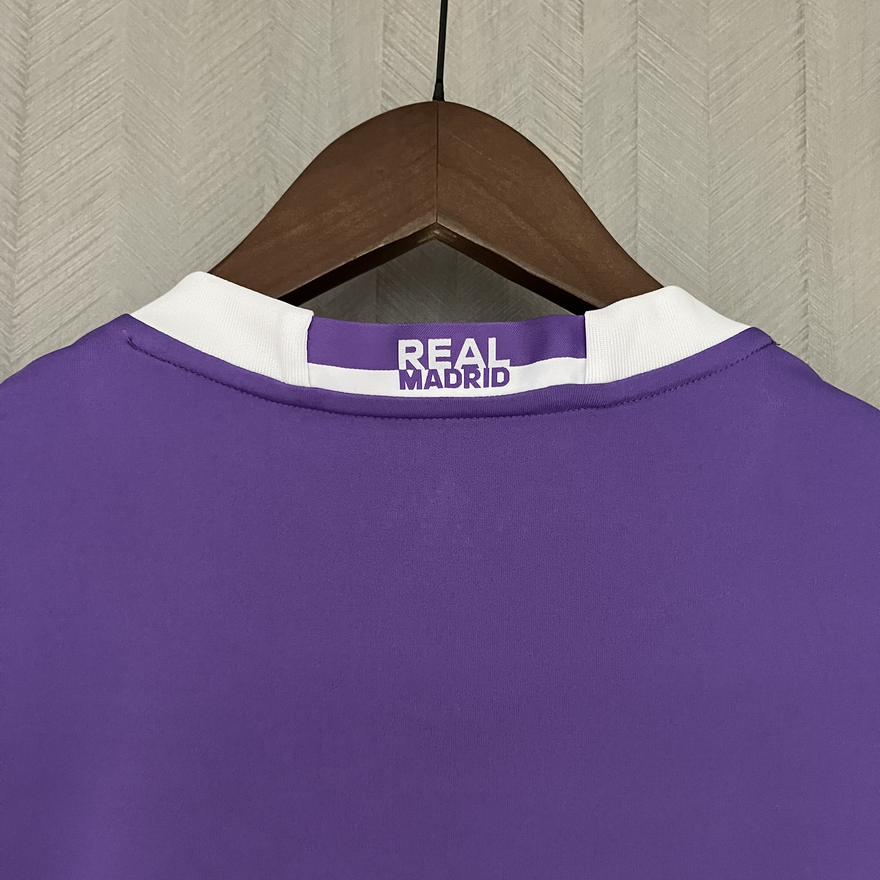 Camisola alternativa Real Madrid 2016/2017 - Versão adepto 5