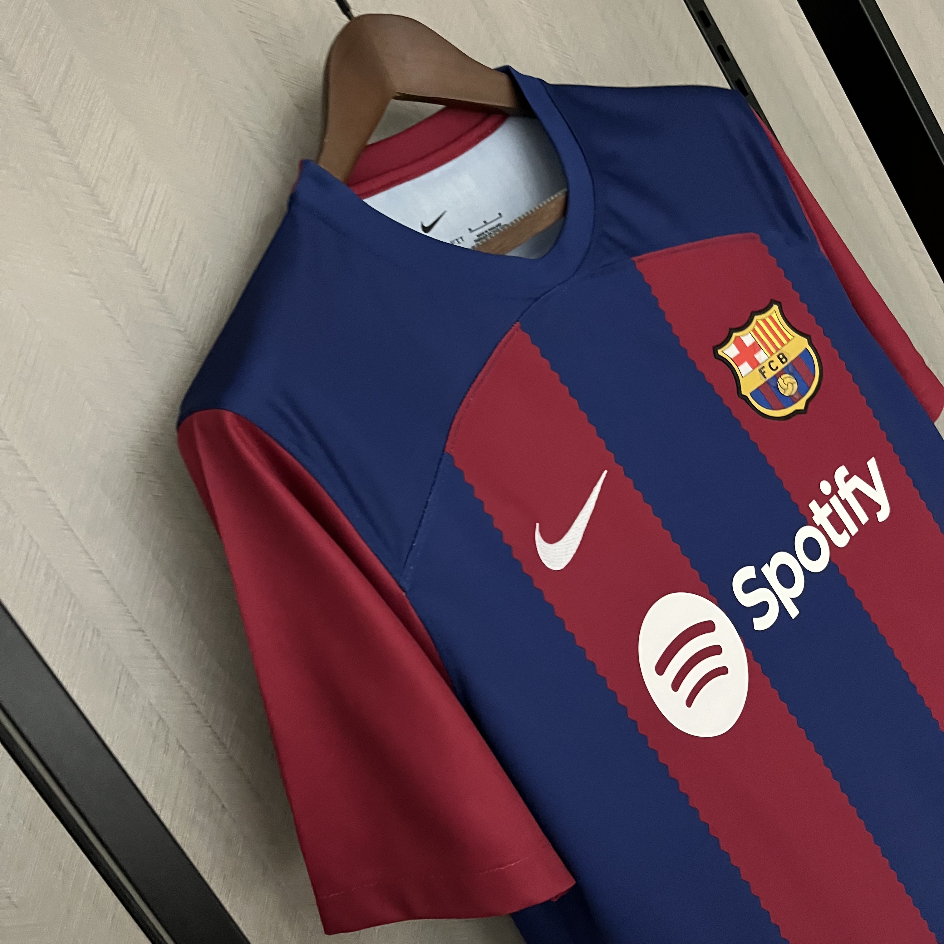 Camisola Principal Barcelona 23/24 - Versão Adepto 9