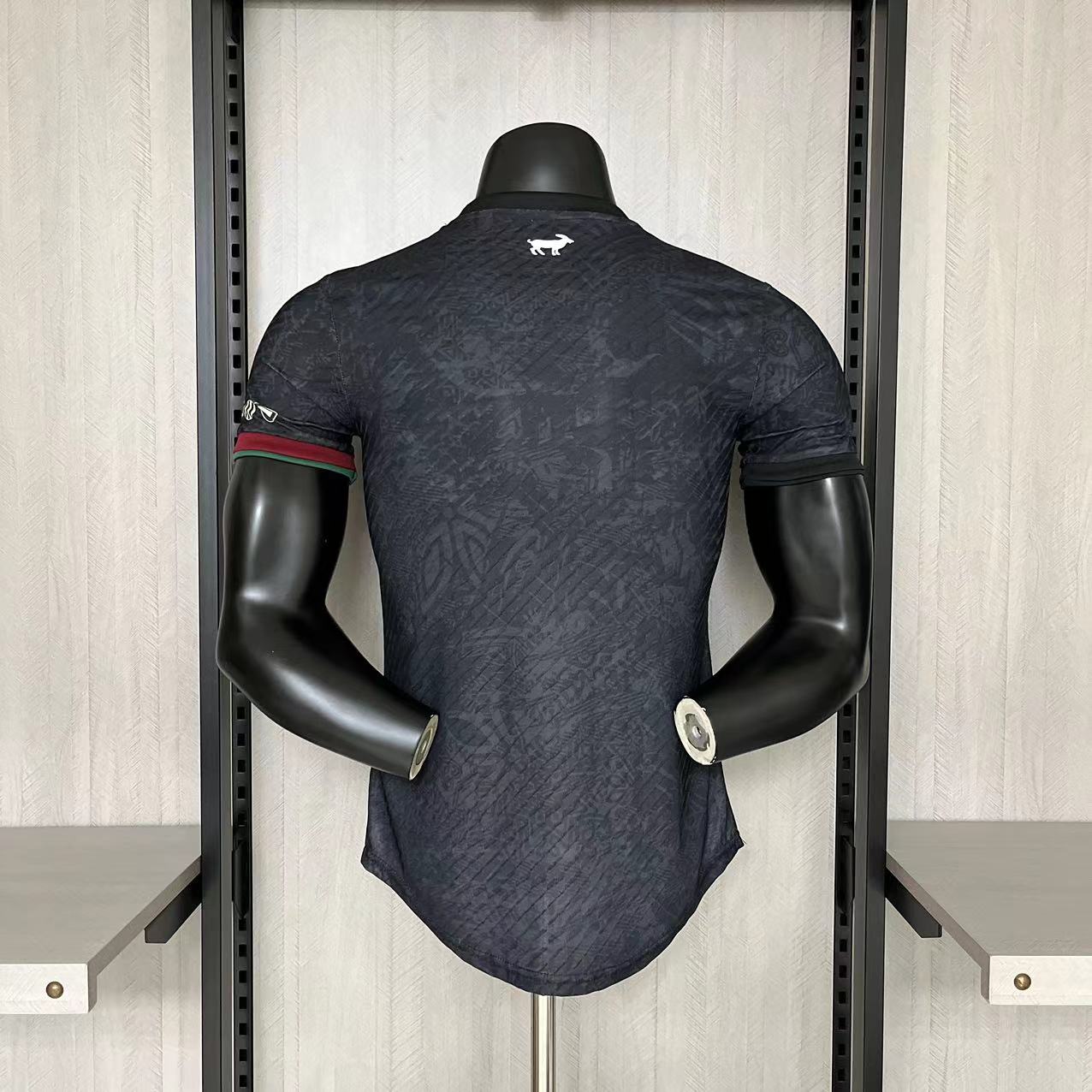 Camisola Portugal edição especial CR7 - Versão Jogador 2