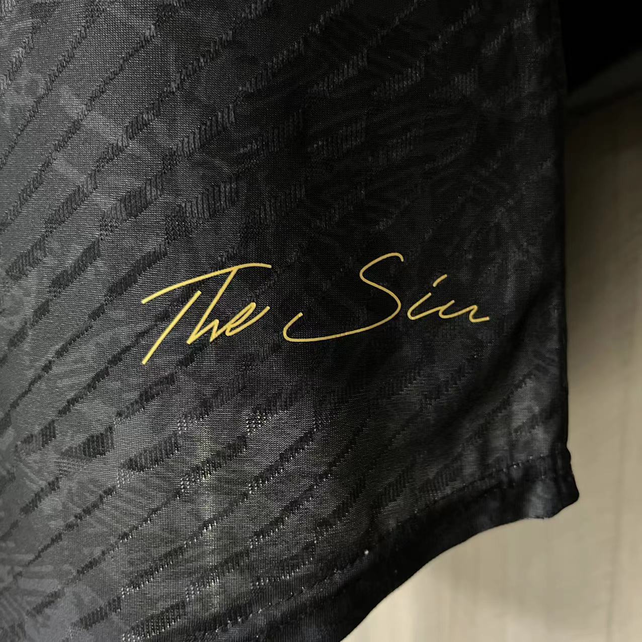 Camisola Portugal edição especial CR7 - Versão Jogador 8