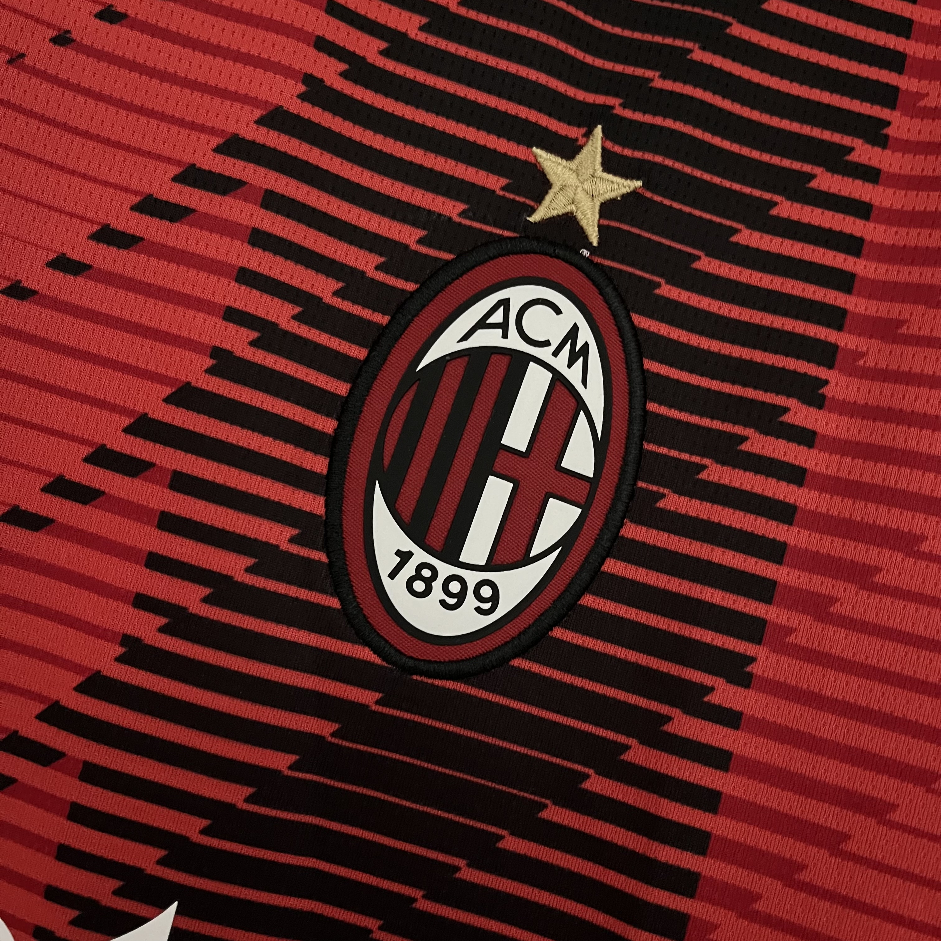 Camisola Principal AC Milan 23/24 - Versão adepto 4