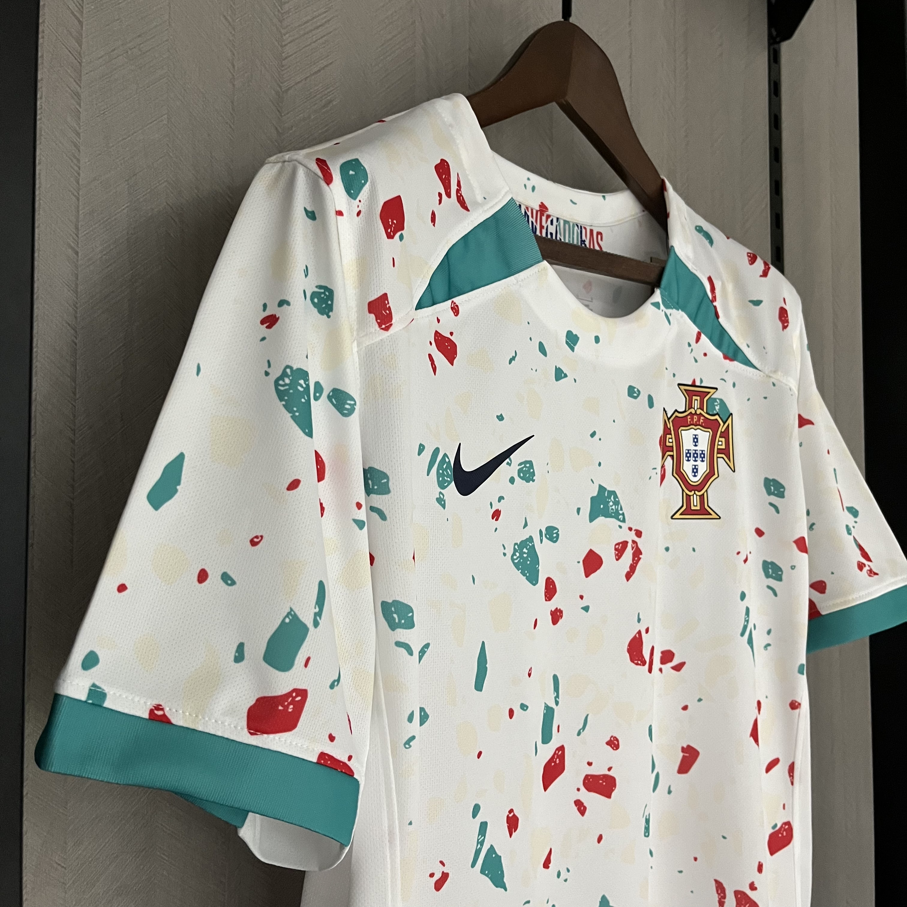 Camisola alternativa Portugal 2023 coleção Navegadoras - Versão feminina 11