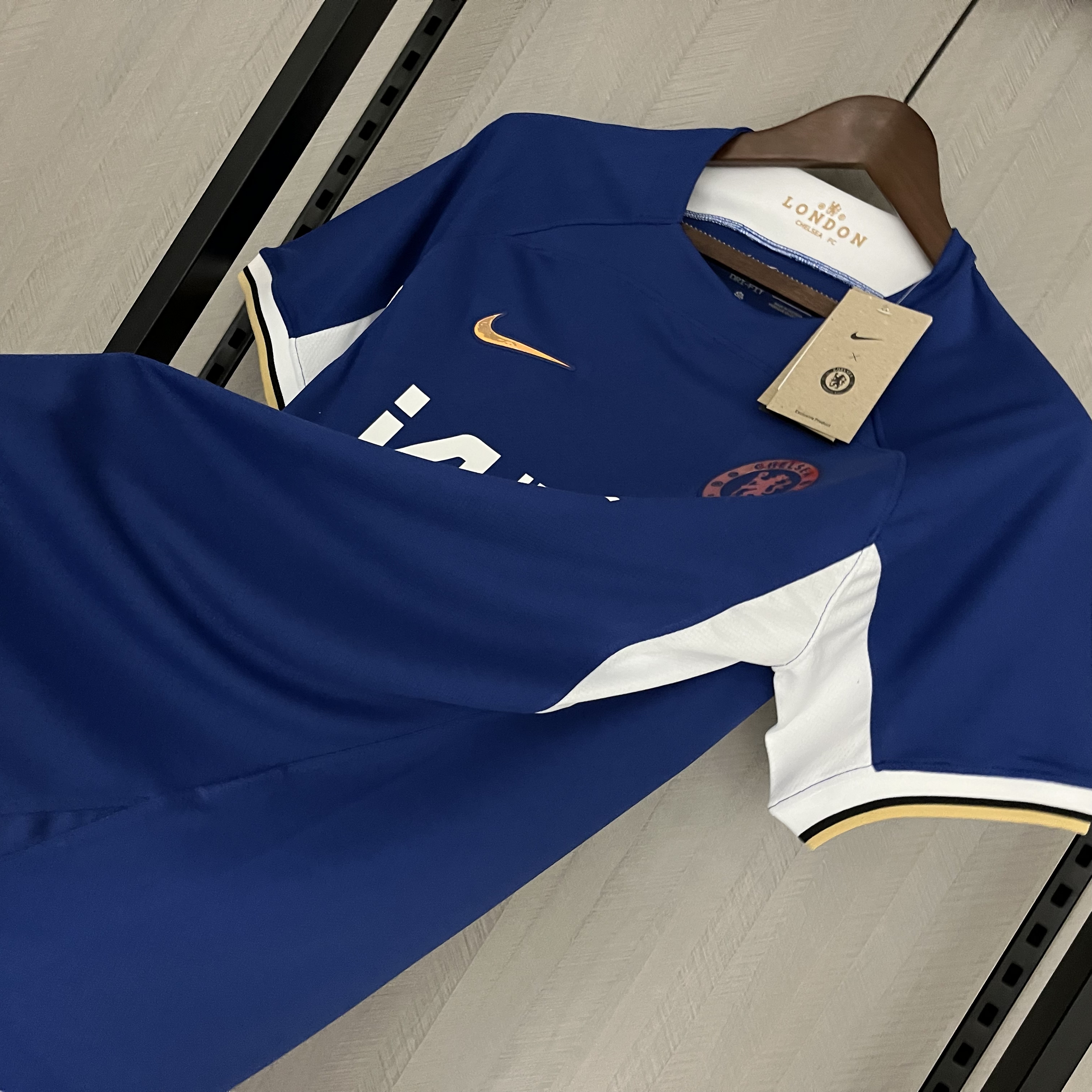 Camisola principal Chelsea 23/24 - Versão Adepto 11