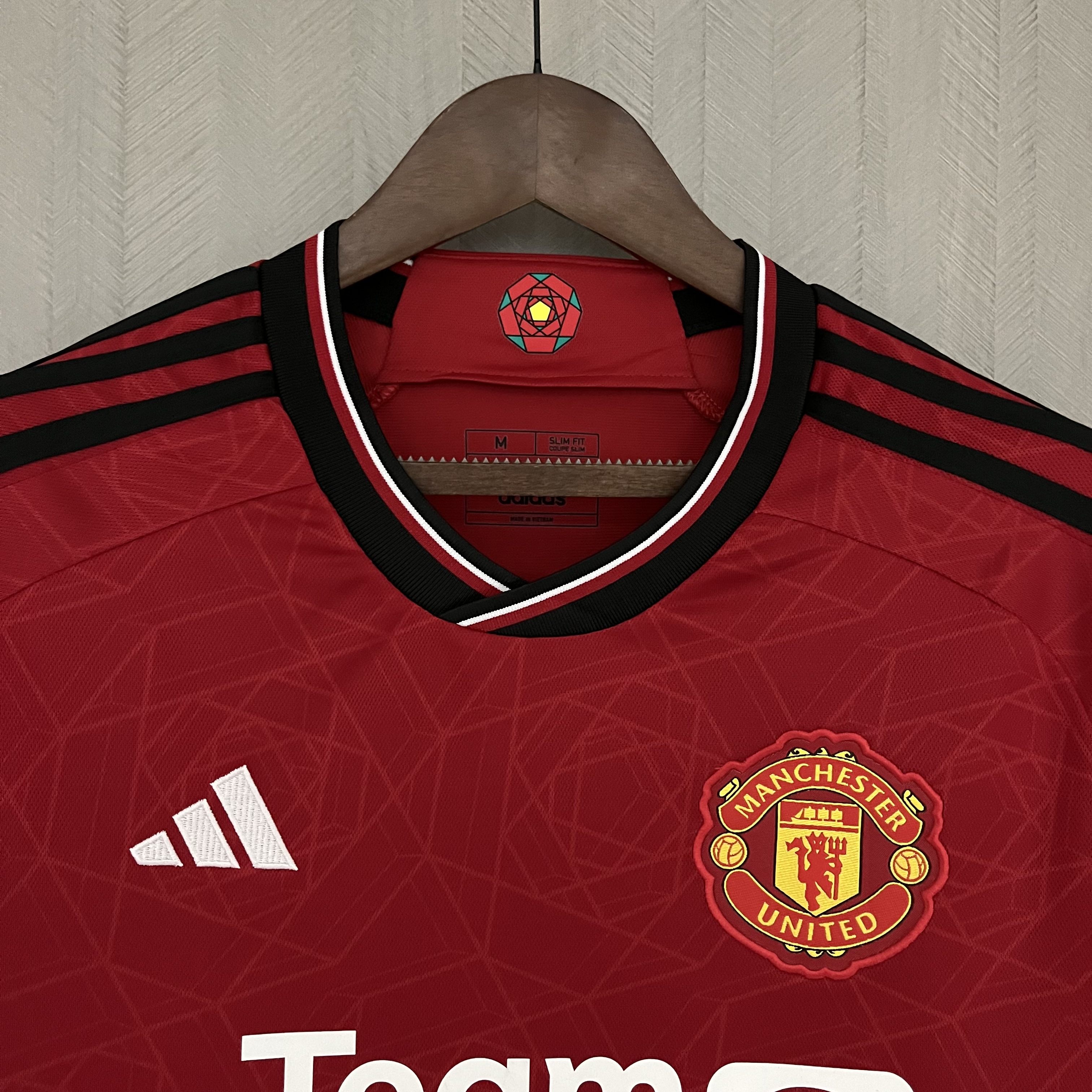 Camisola principal Man United 23/24 - Versão Adepto 9