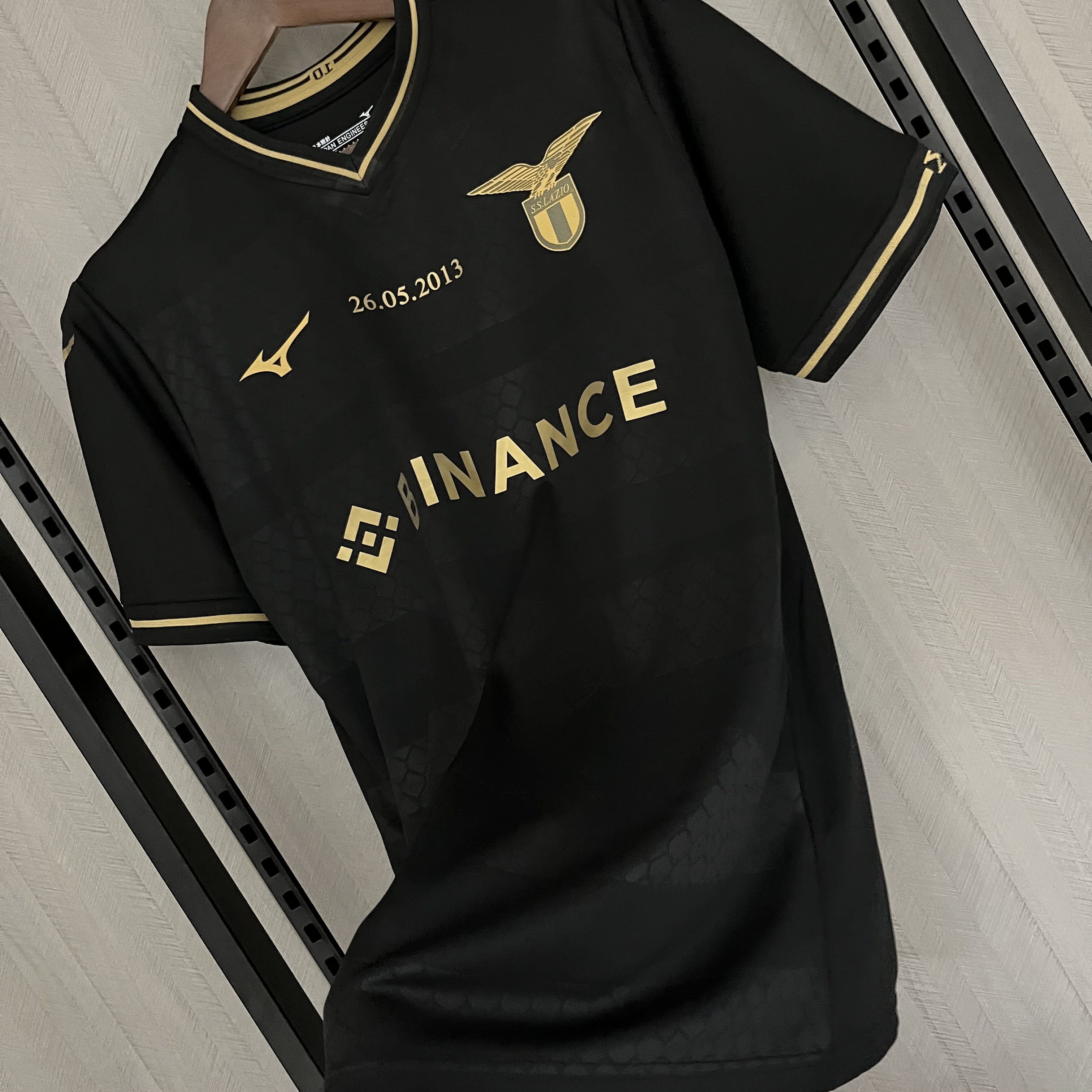 Camisola Lazio 23/24 edição comemorativa 10º aniversário final da taça de Itália 2013 - Versão adepto 12