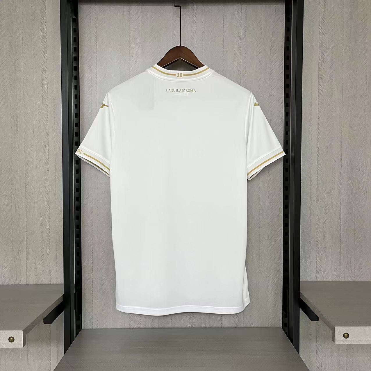 Camisola Lazio 23/24 edição comemorativa 10º aniversário final da taça de Itália 2013 - Versão adepto 2