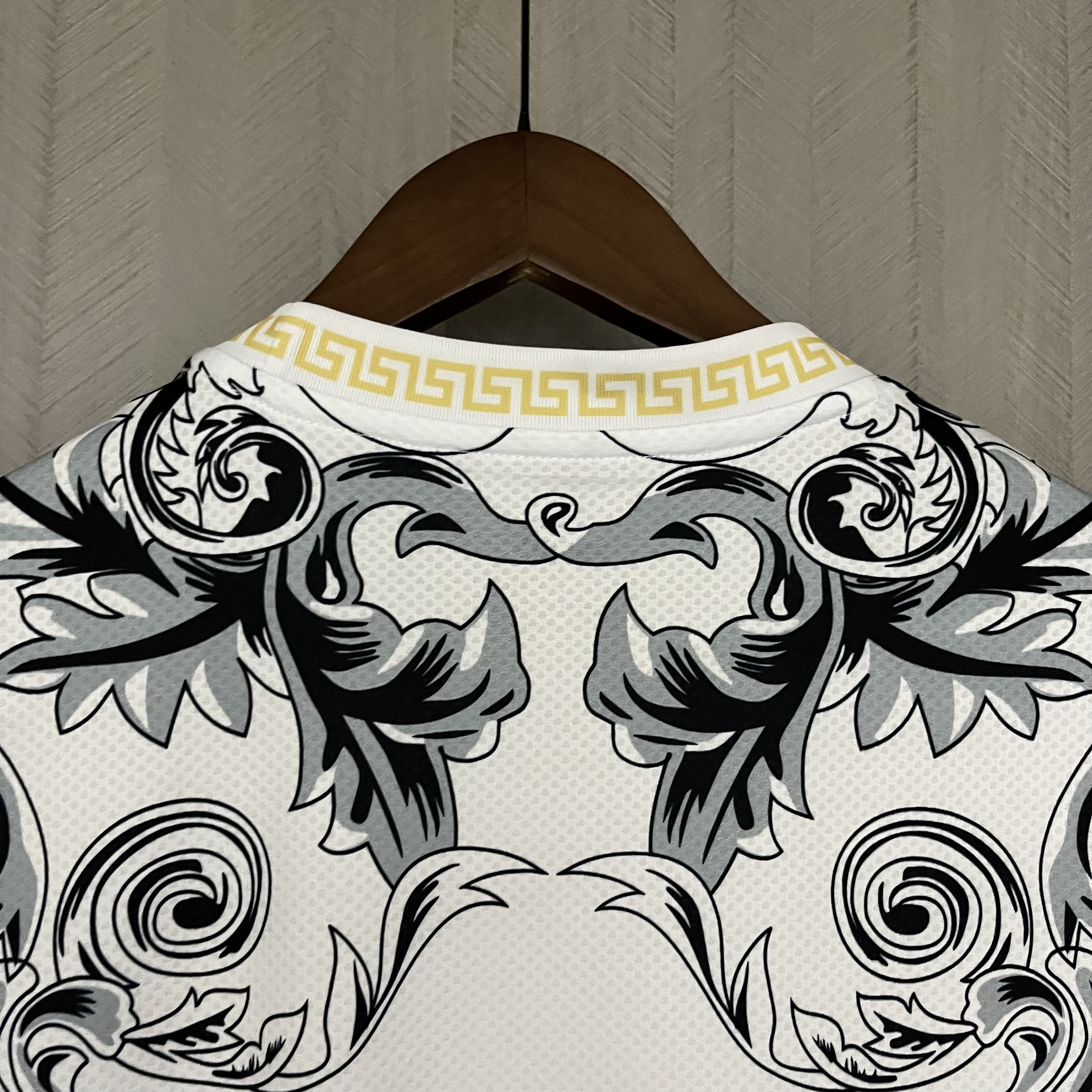 Camisola Itália Edição Especial Versace - Versão adepto 6