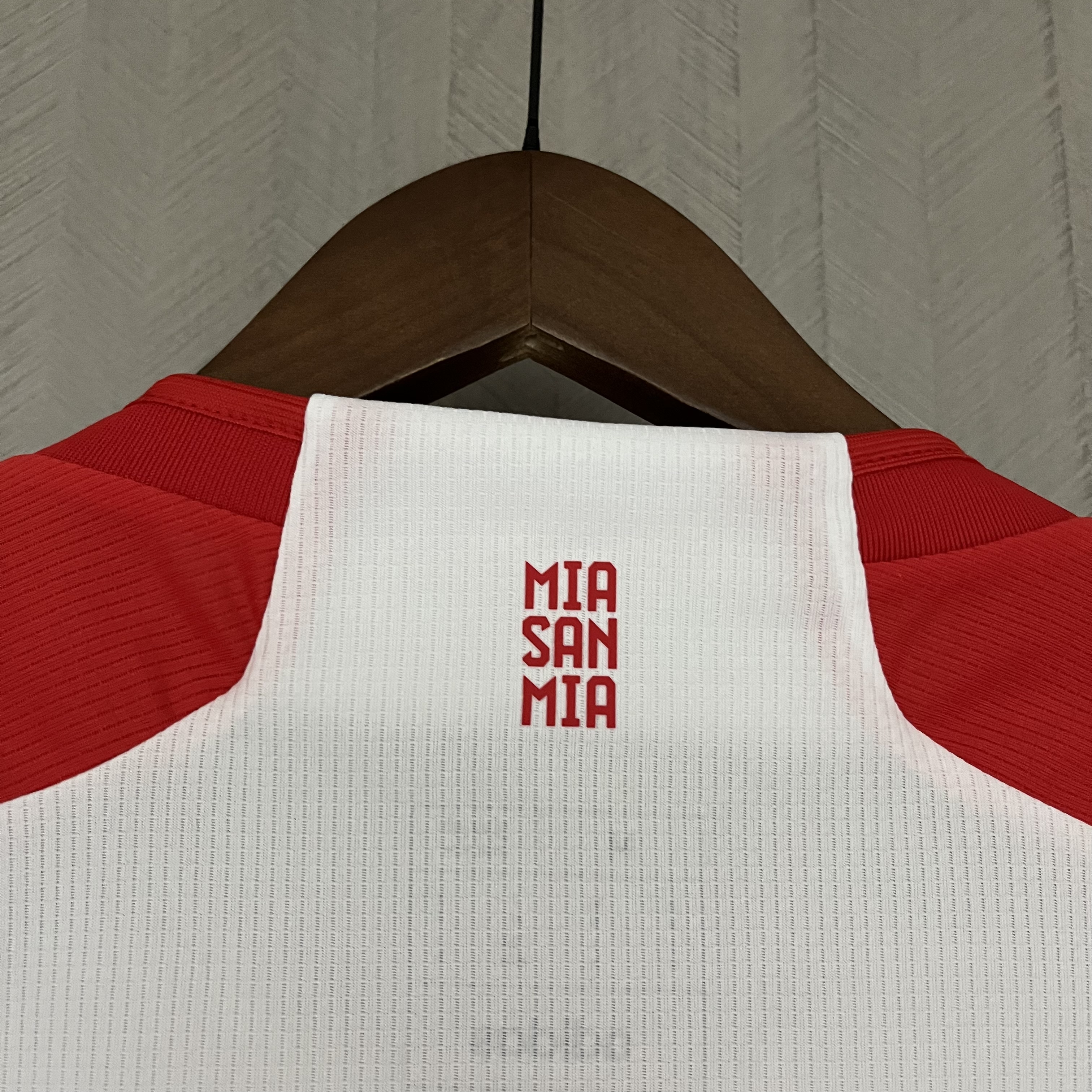 Camisola Principal Bayern Munique 23/24 - Versão adepto 7