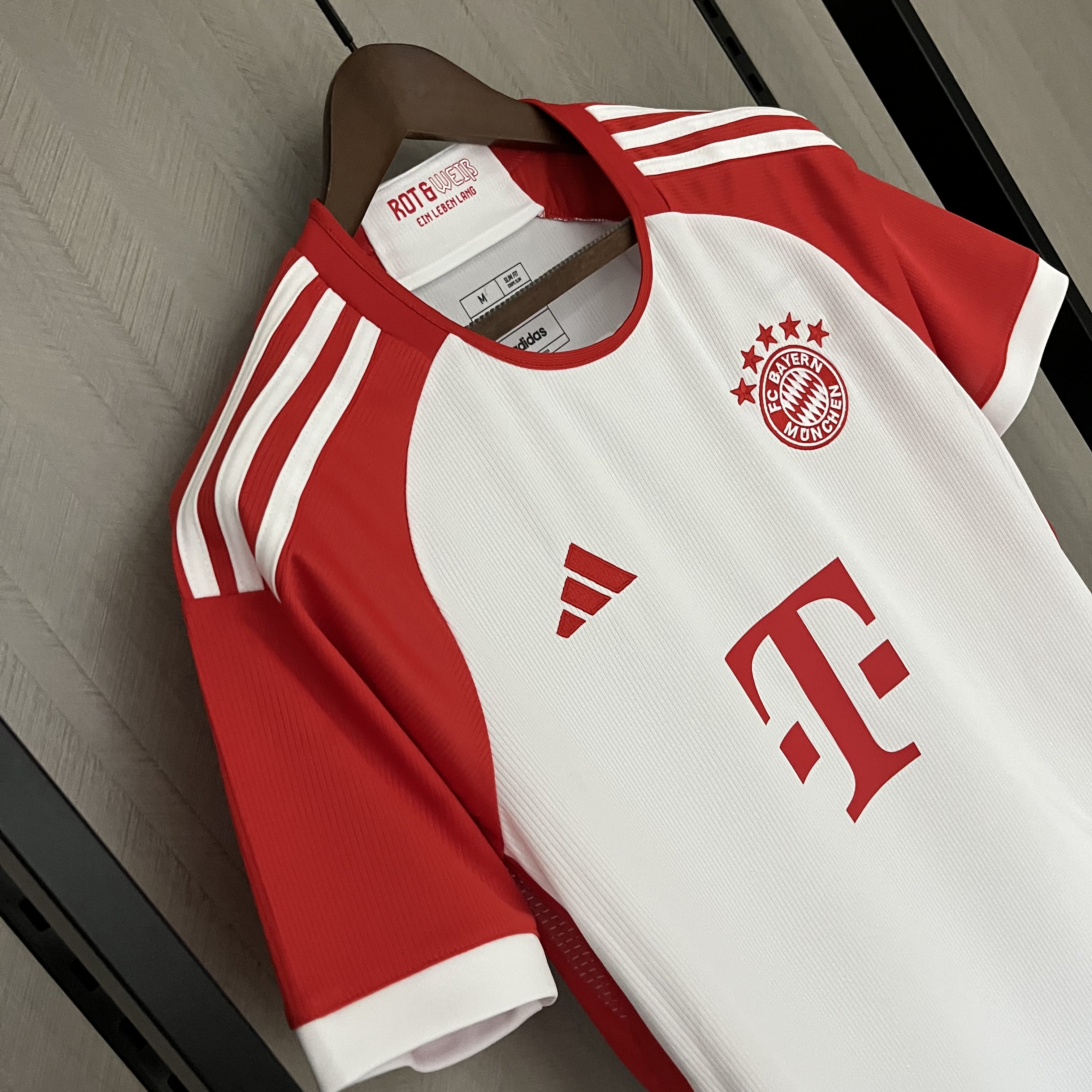 Camisola Principal Bayern Munique 23/24 - Versão adepto 9
