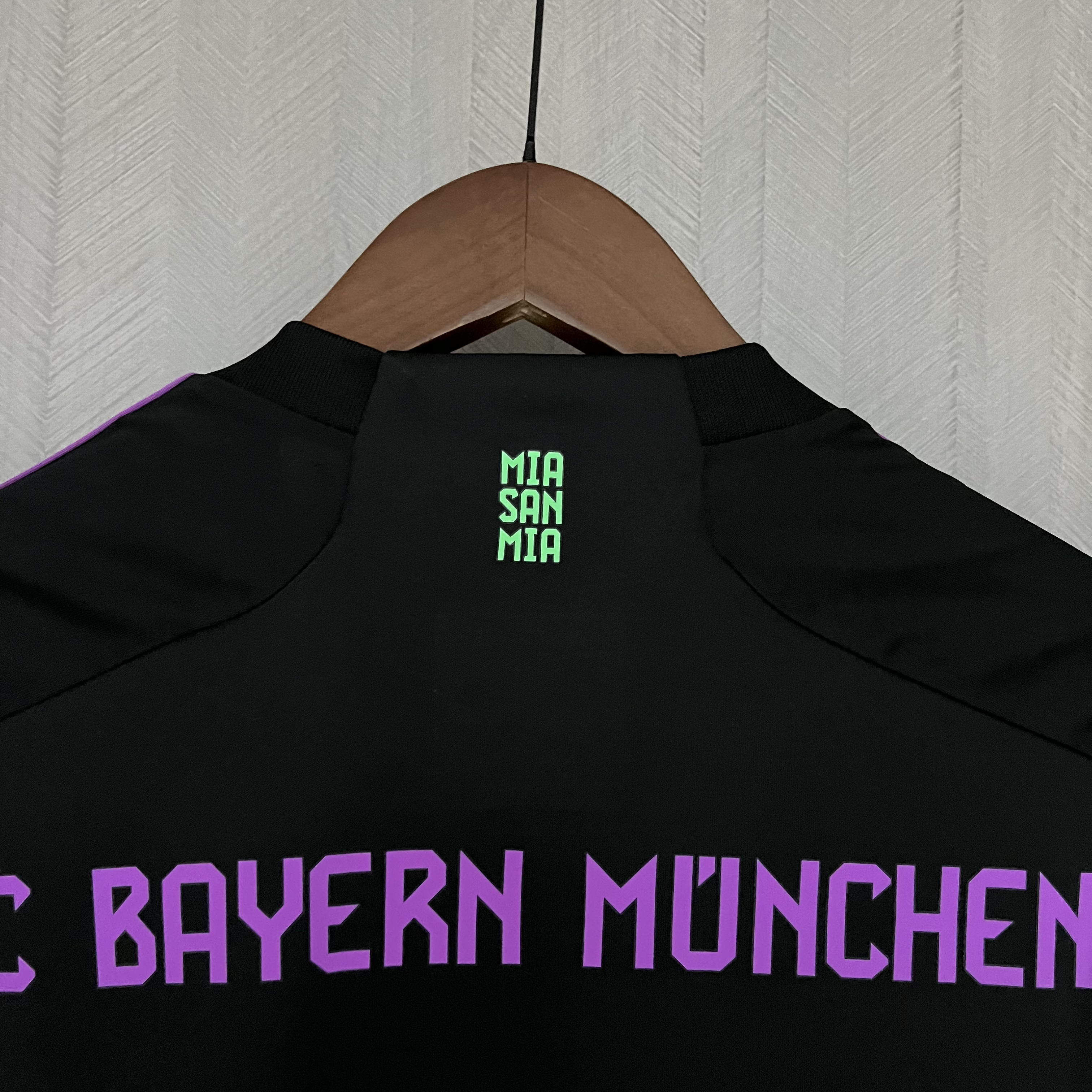 Camisola alternativa Bayern Munique 23/24 - Versão adepto 7