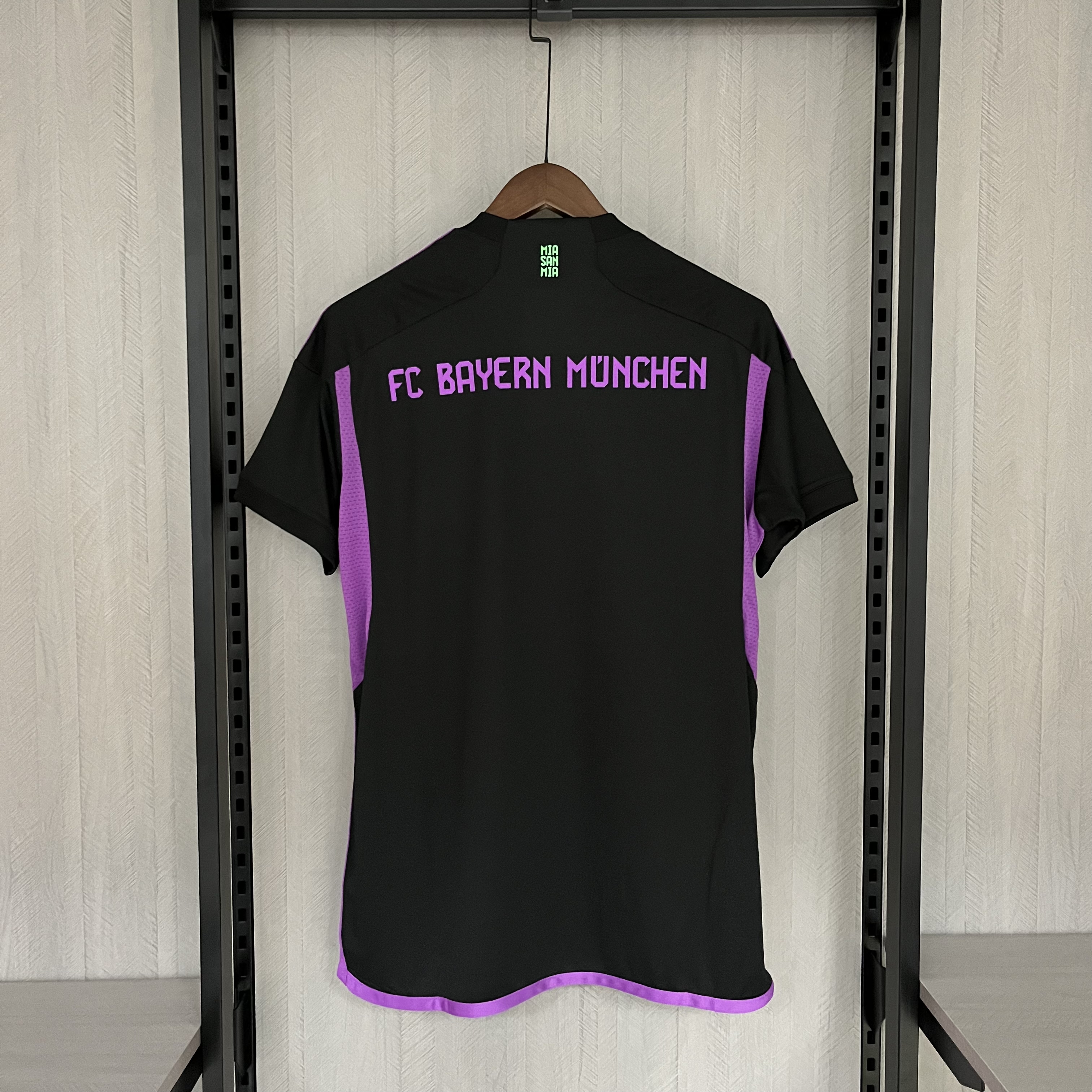 Camisola alternativa Bayern Munique 23/24 - Versão adepto 3