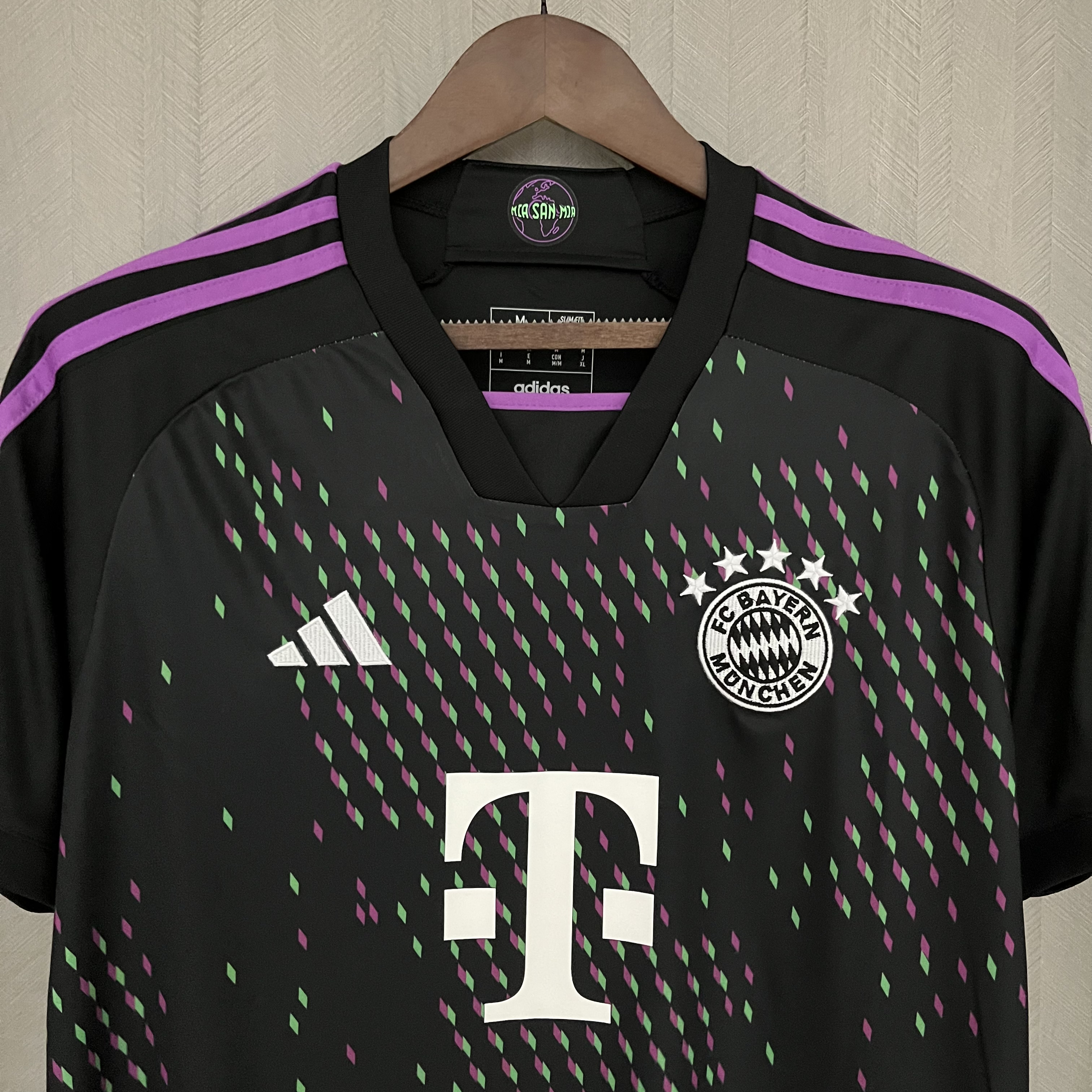 Camisola alternativa Bayern Munique 23/24 - Versão adepto 10