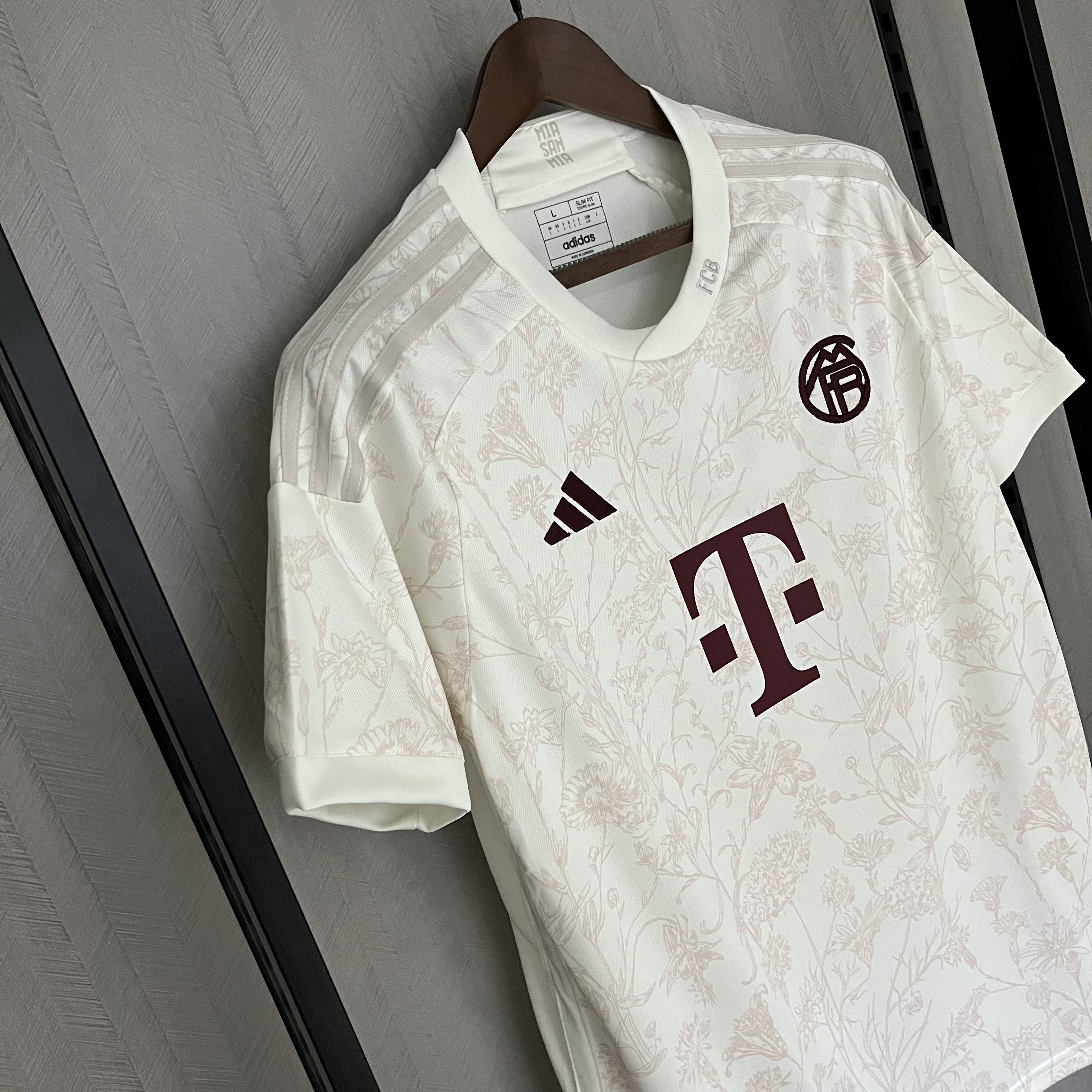 3ª Camisola Bayern Munique 23/24 - Versão adepto 8