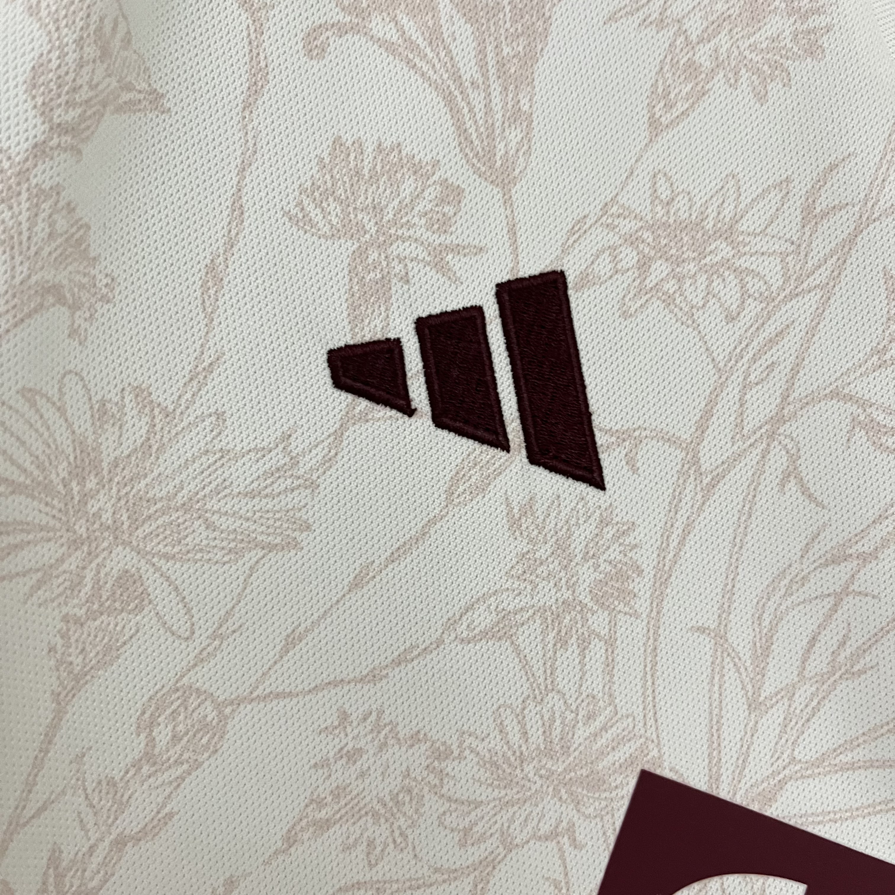 3ª Camisola Bayern Munique 23/24 - Versão adepto 5