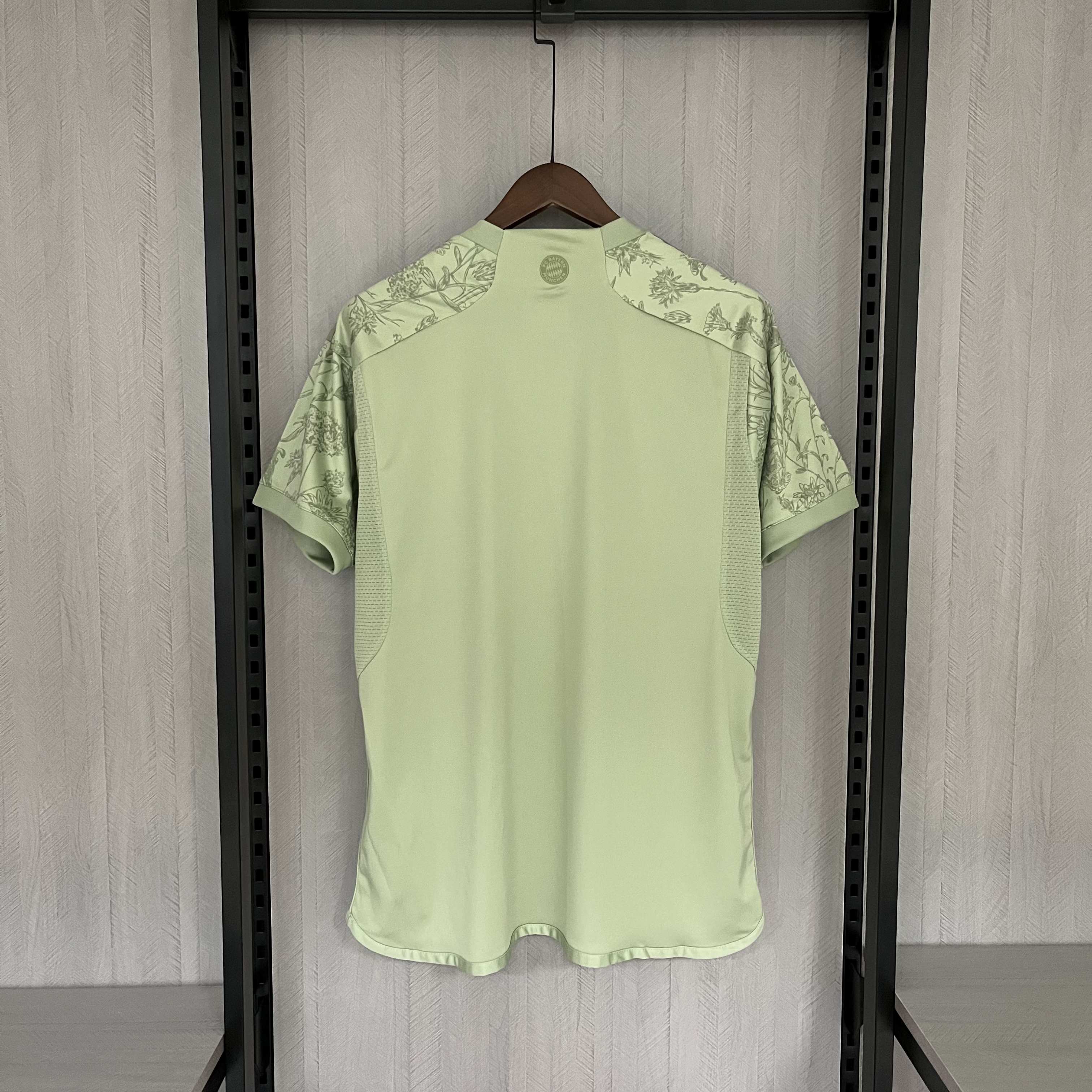 Camisola Bayern Munique Oktoberfest 23/24 - Versão adepto 3