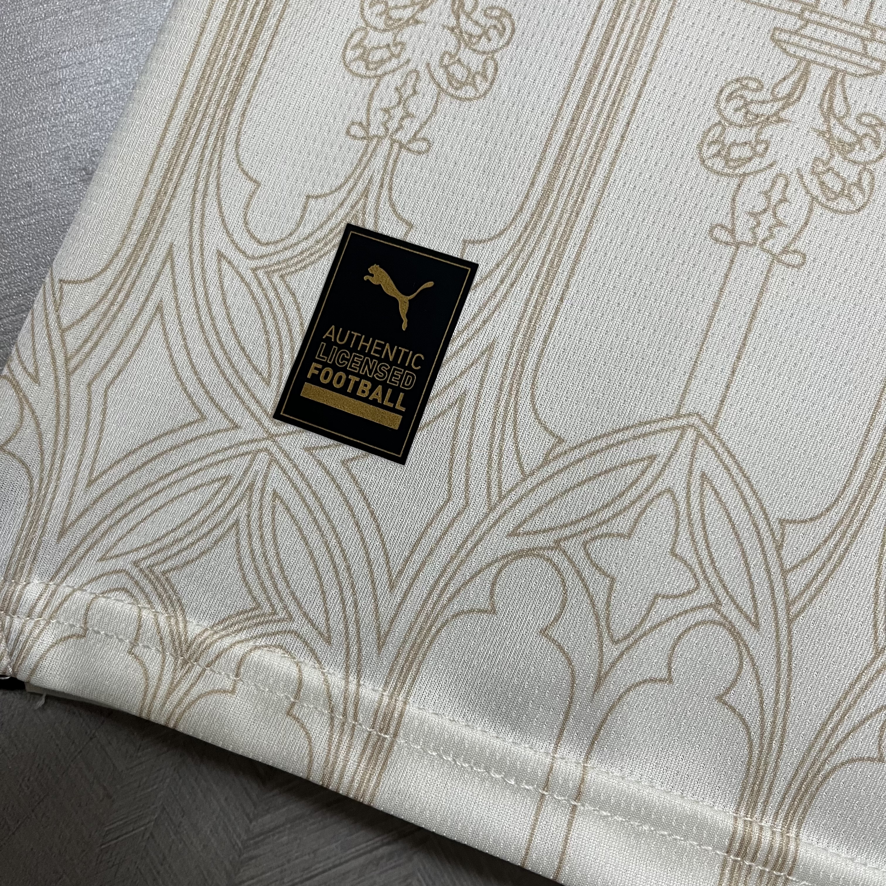 Camisola AC Milan X Pleasures White 23/24 - Versão adepto 11