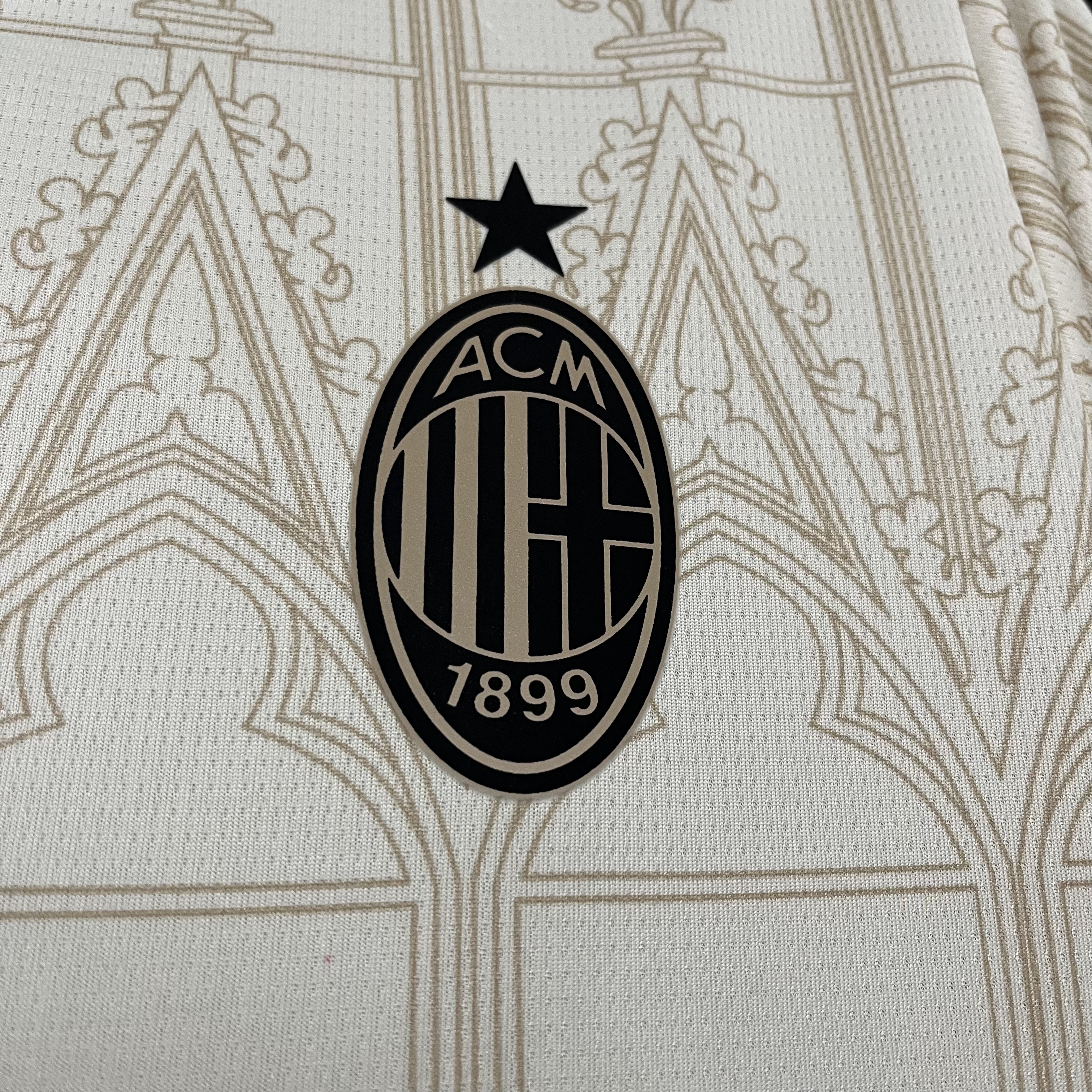 Camisola AC Milan X Pleasures White 23/24 - Versão adepto 4