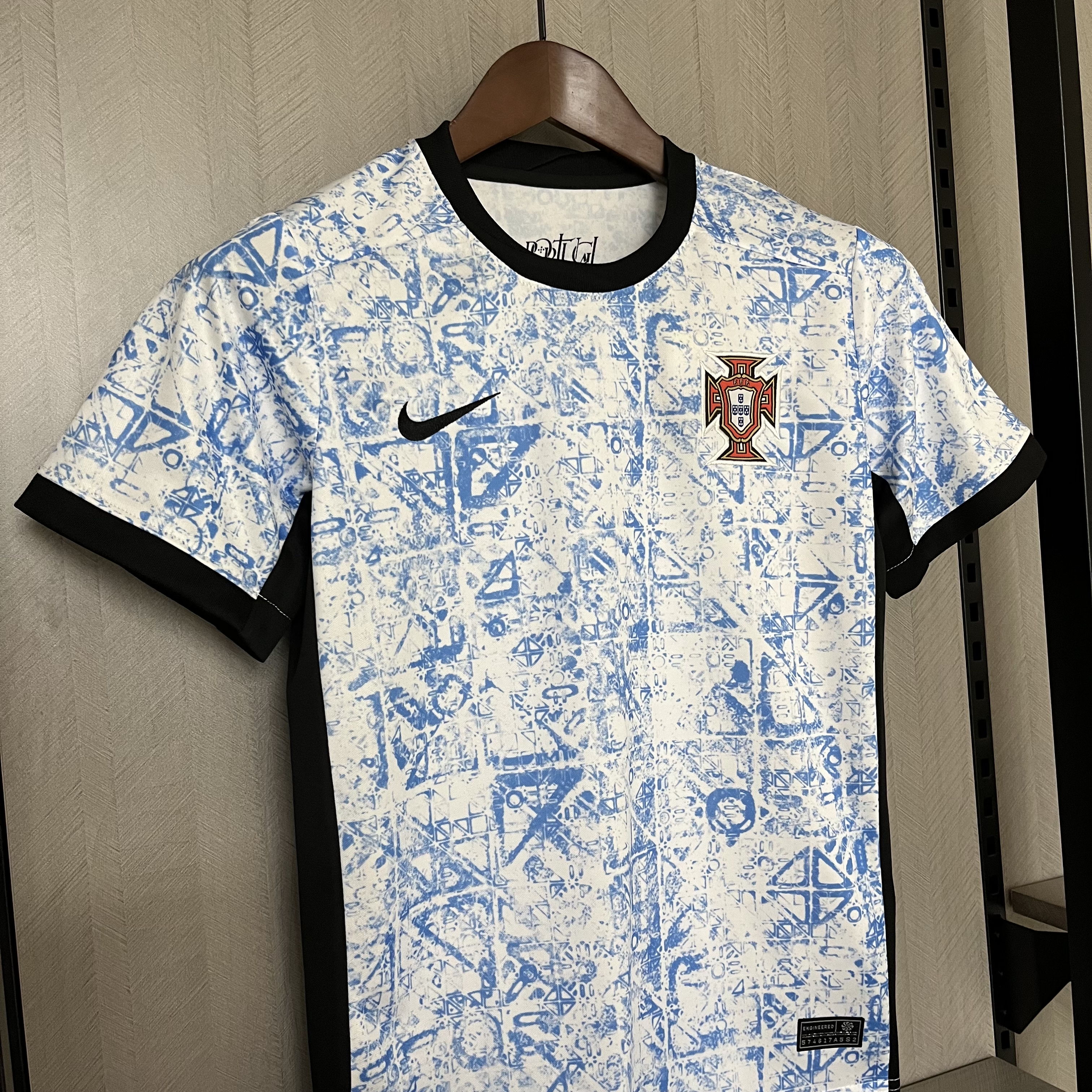Kit Criança Portugal alternativo Euro 2024 6