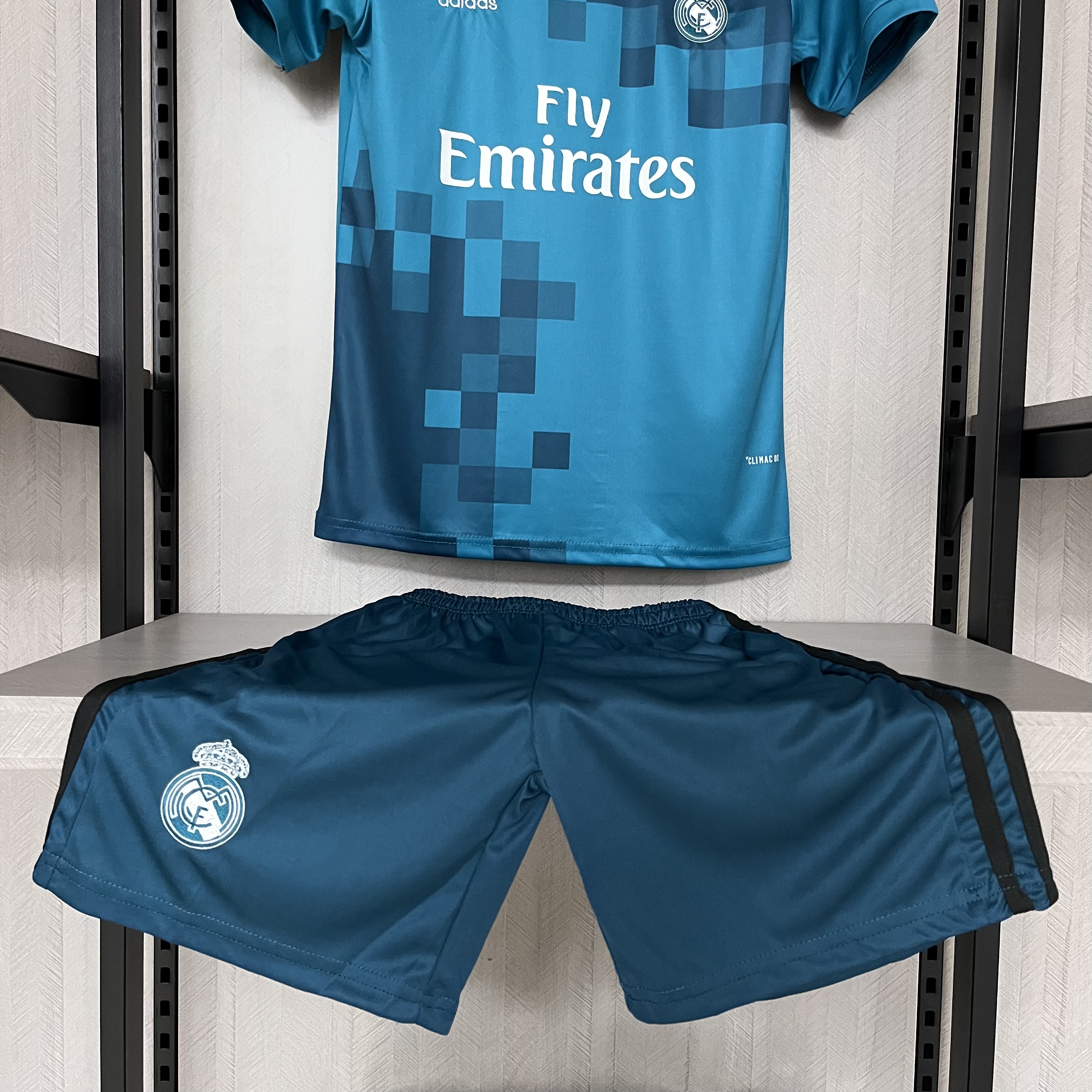 3º Kit Criança Real Madrid 2017/2018 8