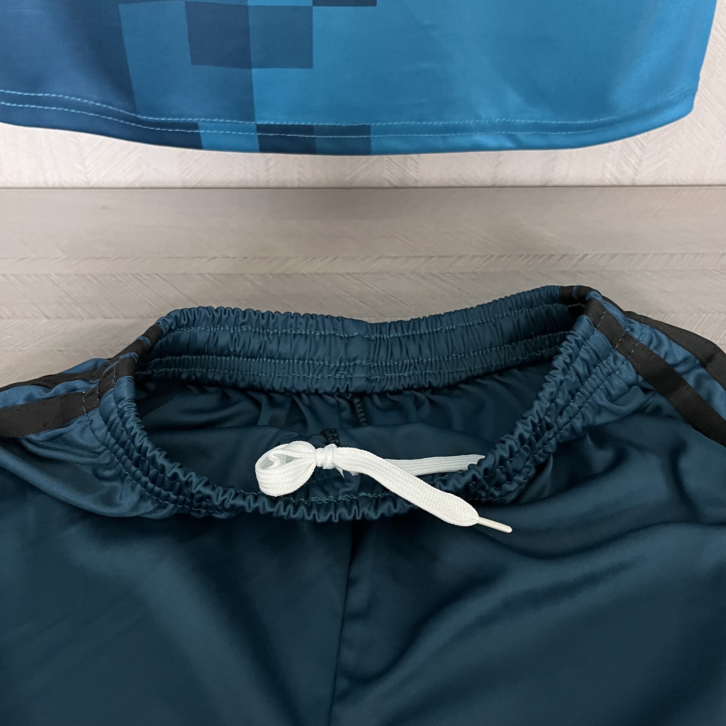 3º Kit Criança Real Madrid 2017/2018 4