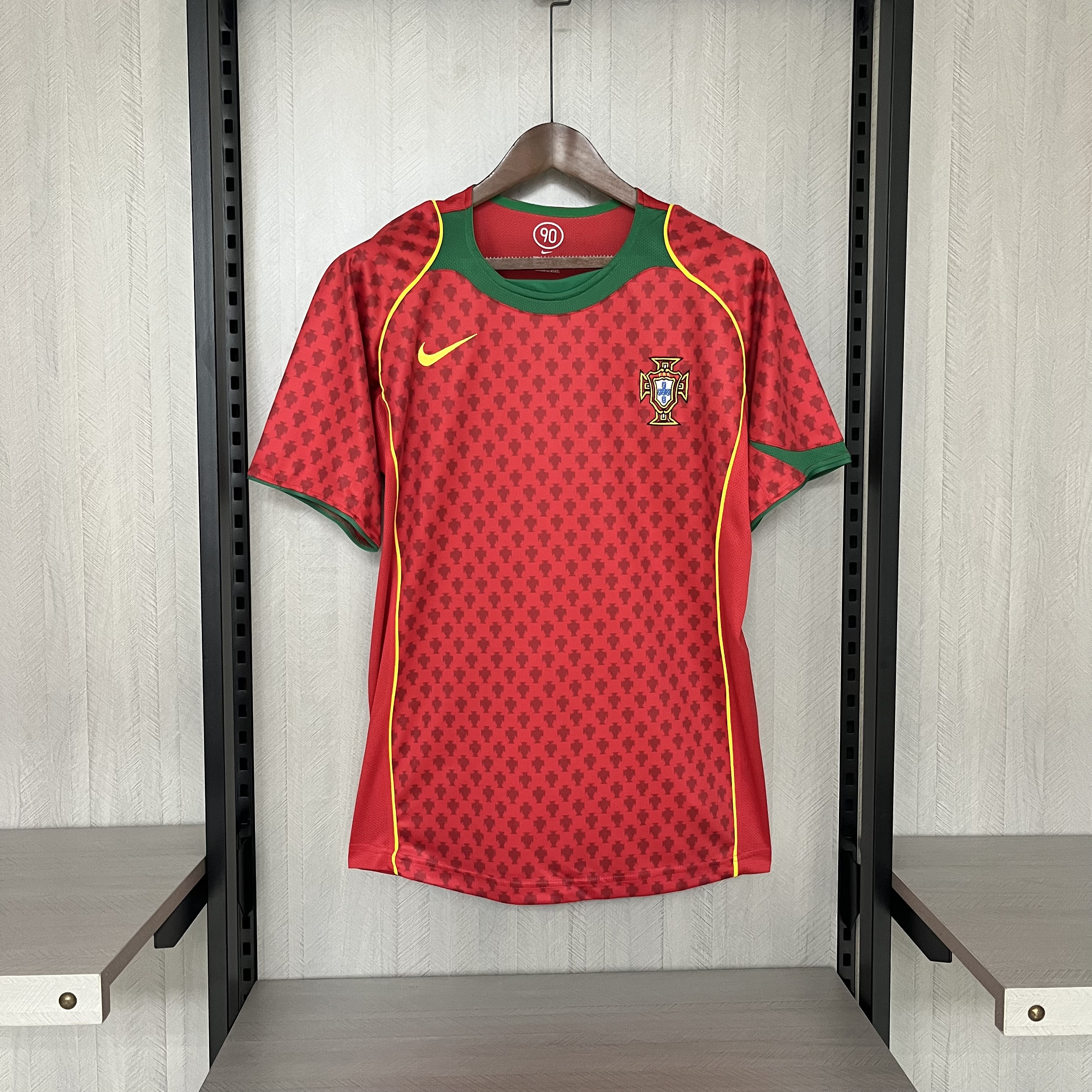 Camisola principal Portugal Final Euro 2004 versao adepto 1
