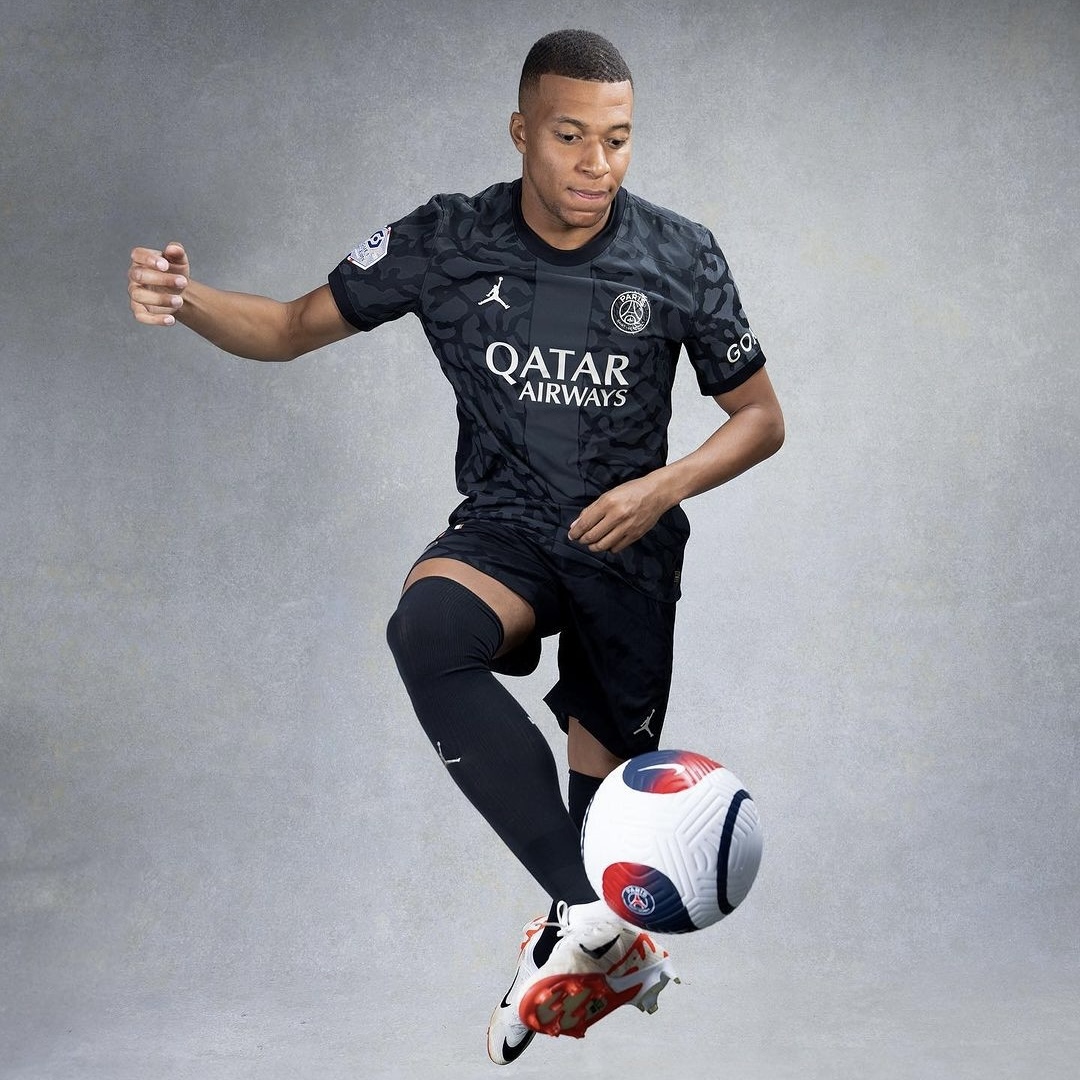 3ª Camisola PSG 23/24 - Mbappé 7 4