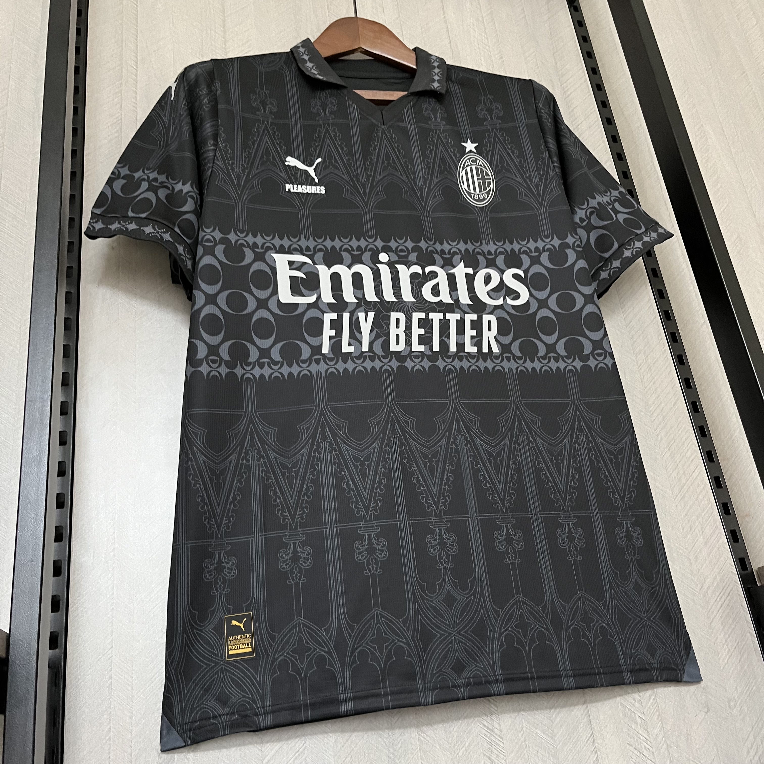 Camisola AC Milan X Pleasures Dark 23/24 - Versão adepto 9