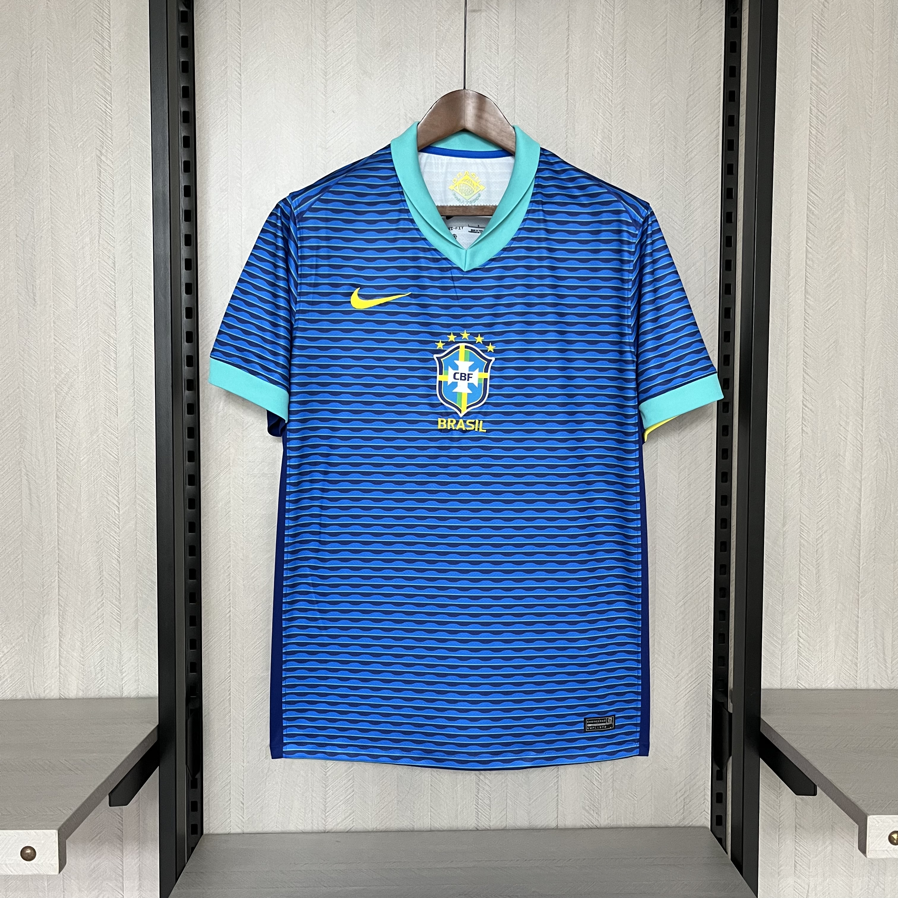 Camisola alternativa Brasil 2024 Versão adepto 1
