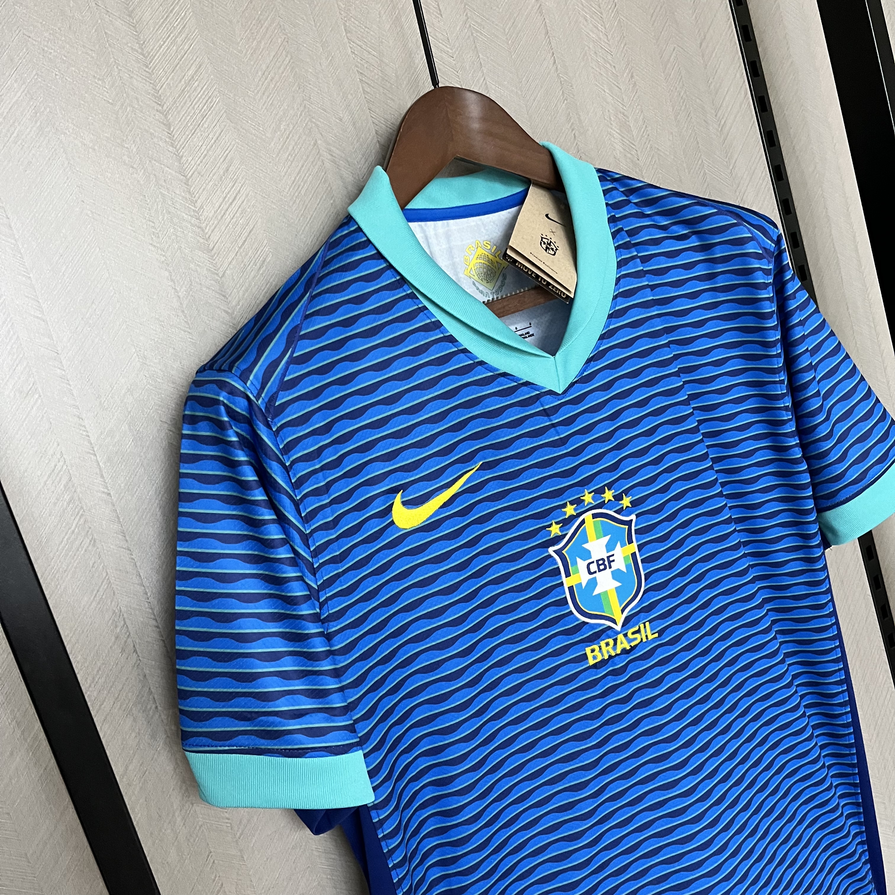 Camisola alternativa Brasil 2024 Versão adepto 8