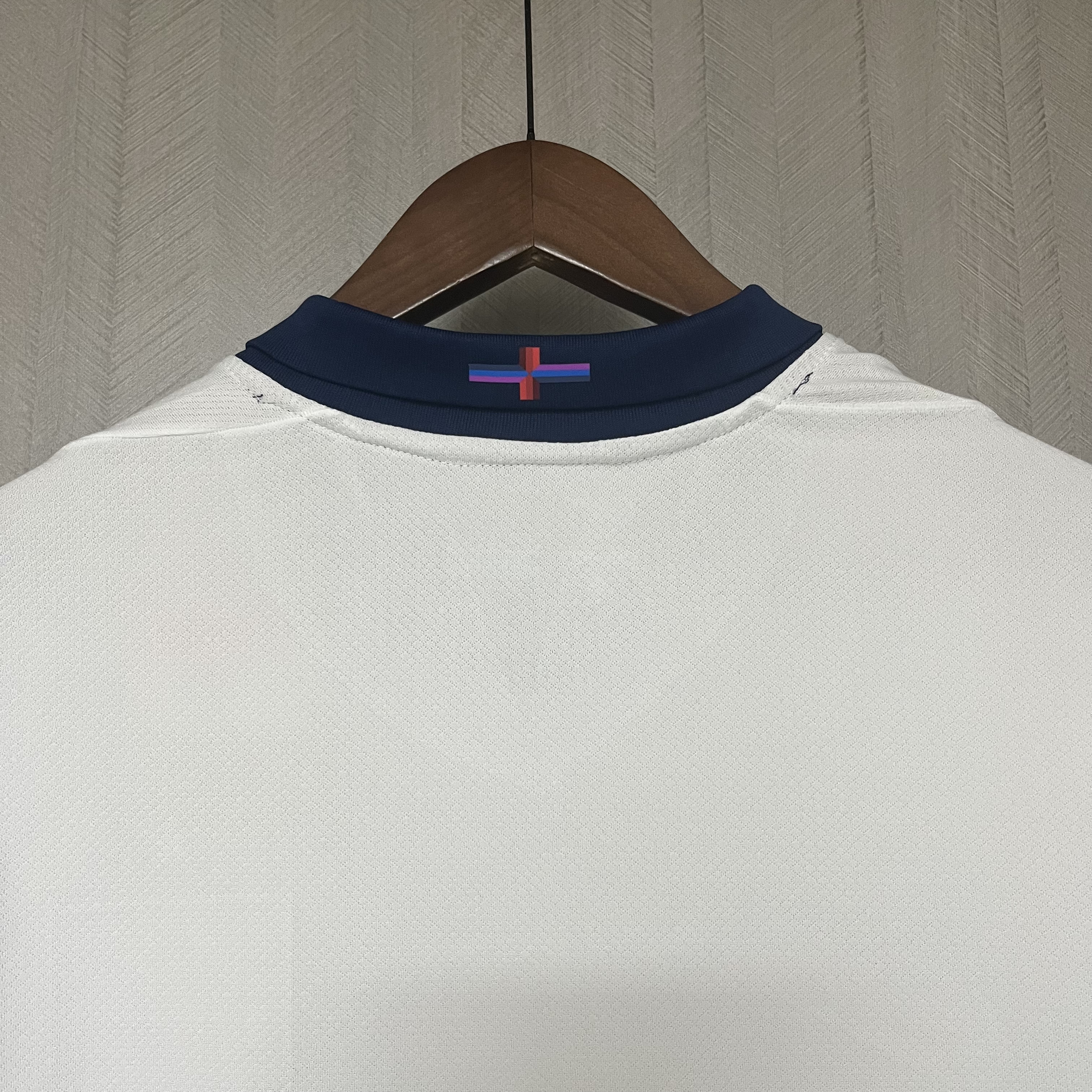 Camisola principal Inglaterra Euro 2024 - Versão adepto 6