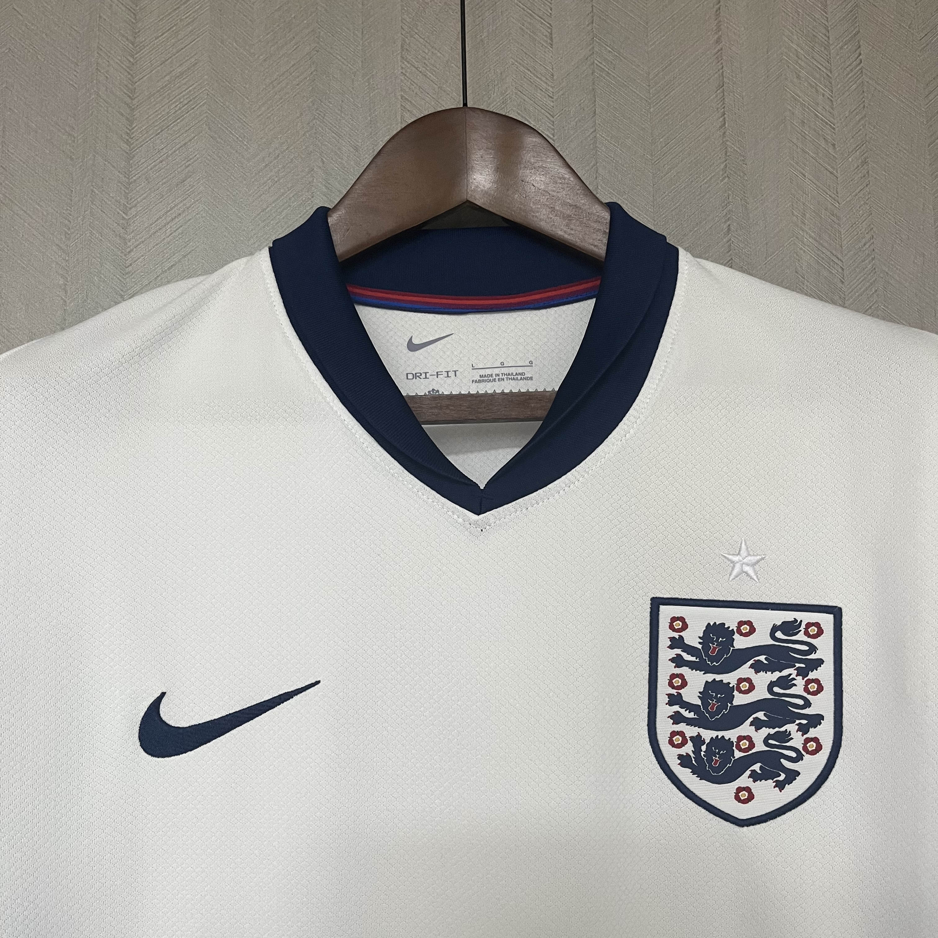 Camisola principal Inglaterra Euro 2024 - Versão adepto 5