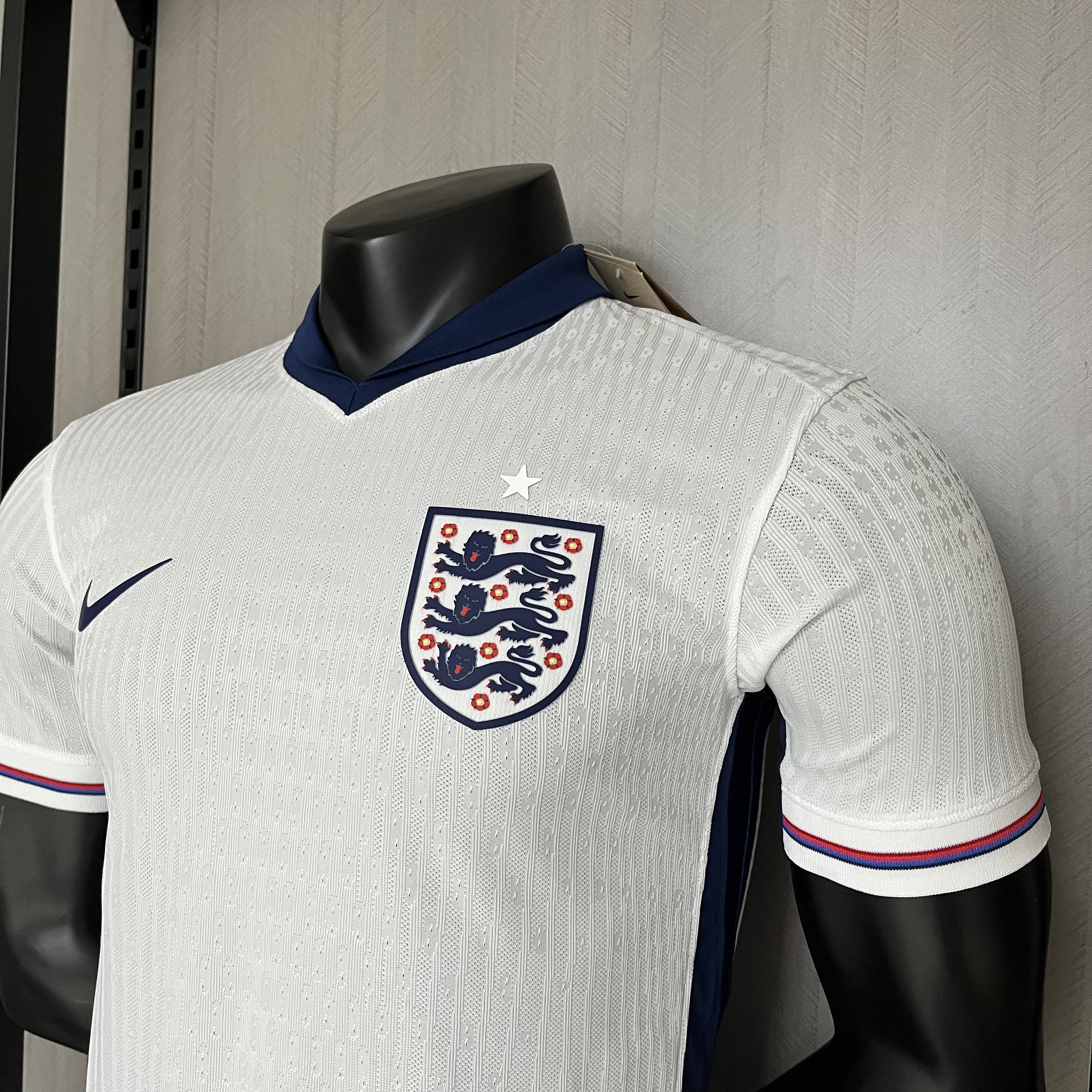 Camisola principal Inglaterra Euro 2024 - Versão Jogador 5