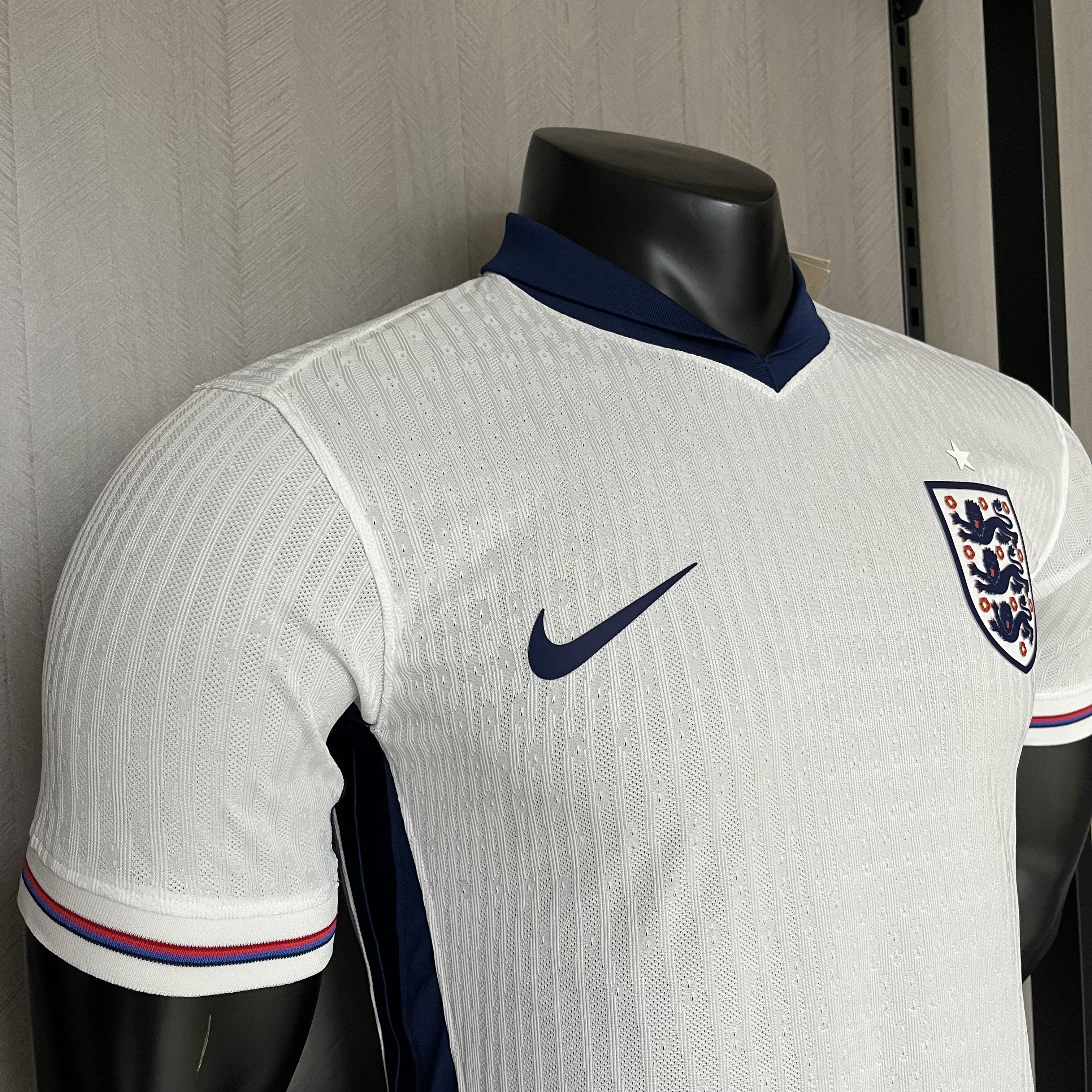 Camisola principal Inglaterra Euro 2024 - Versão Jogador 6