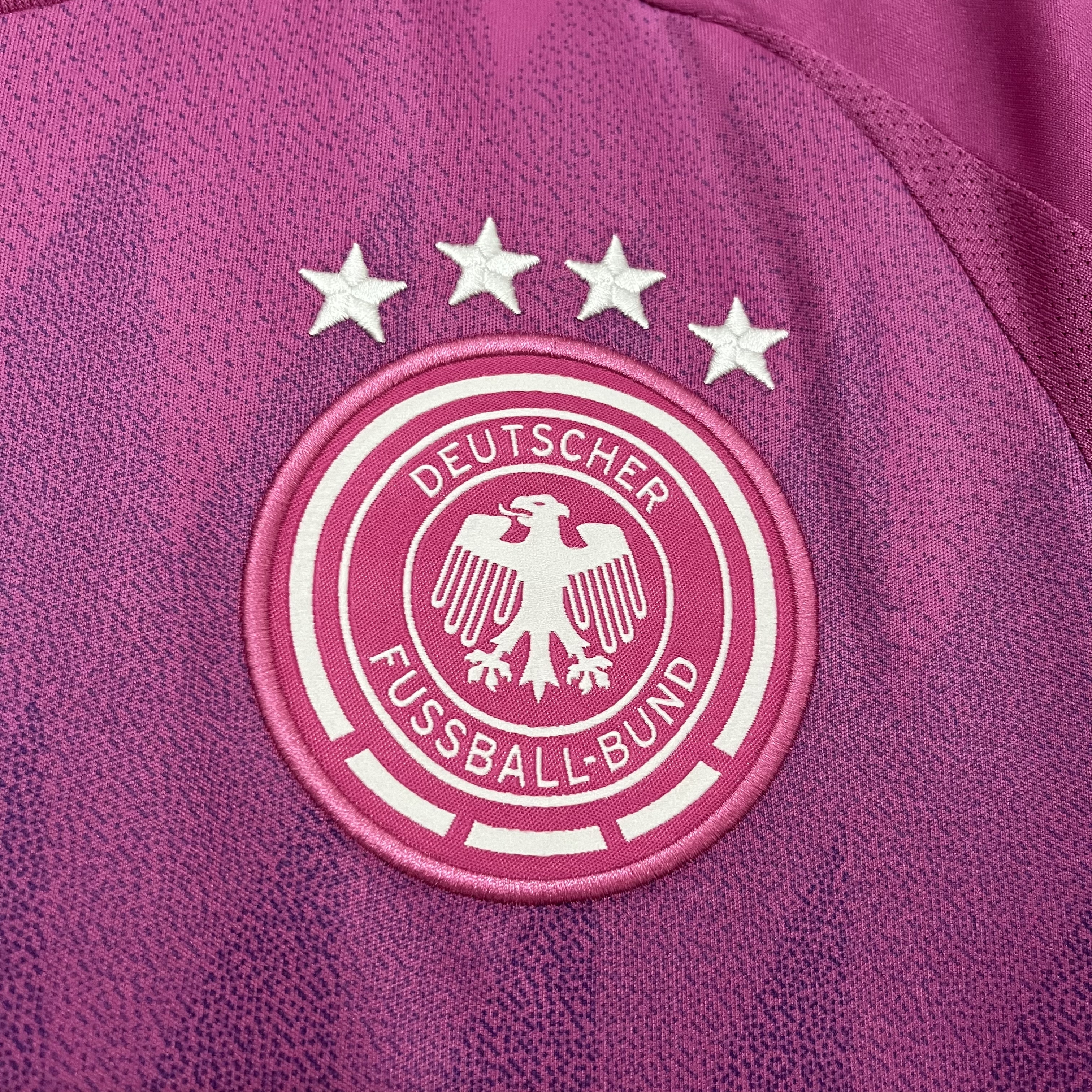 Camisola alternativa Alemanha Euro 2024 - Versão adepto 4