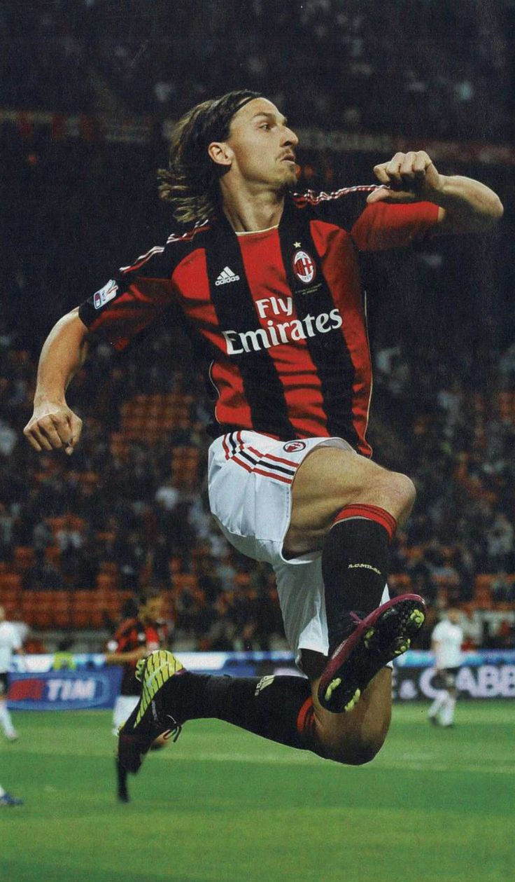 Camisola Principal Ac Milan 2010/2011 - Versão adepto - Manga comprida 2