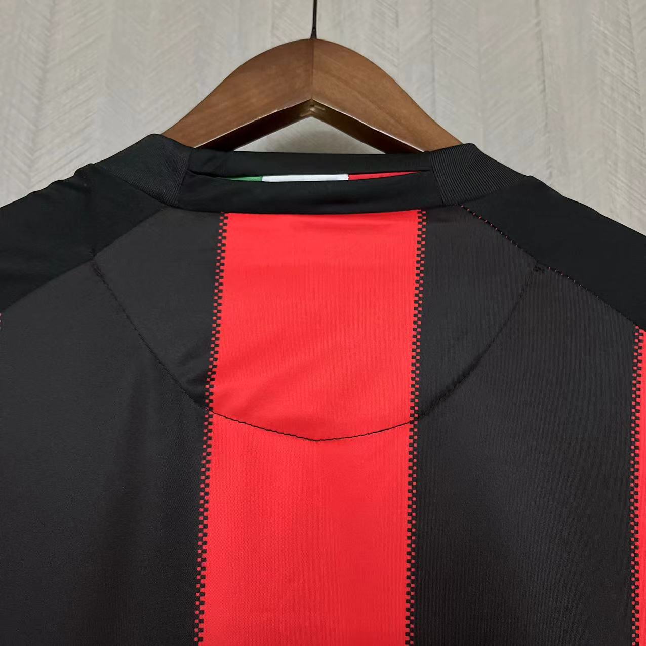 Camisola Principal Ac Milan 2010/2011 - Versão adepto - Manga comprida 7