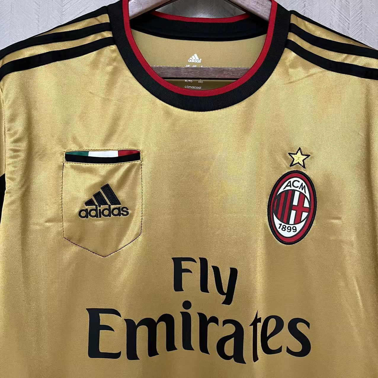 3ª Camisola Ac Milan 2013/2014 - Versão adepto 8