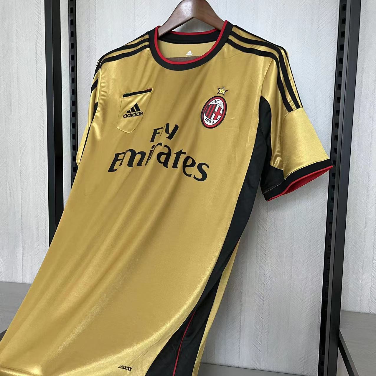 3ª Camisola Ac Milan 2013/2014 - Versão adepto 9