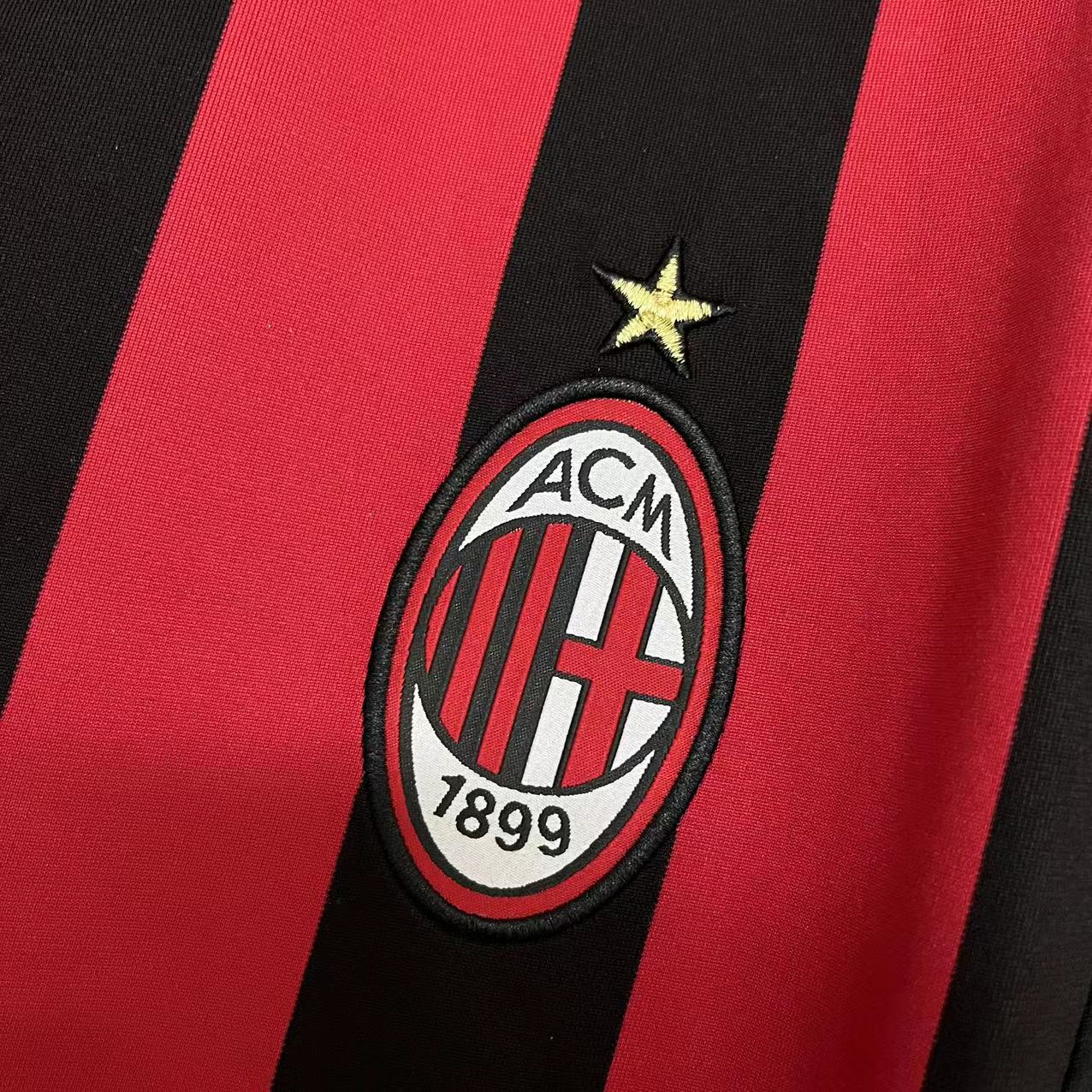 Camisola principal Ac Milan 2009/2010 - Versão adepto 4