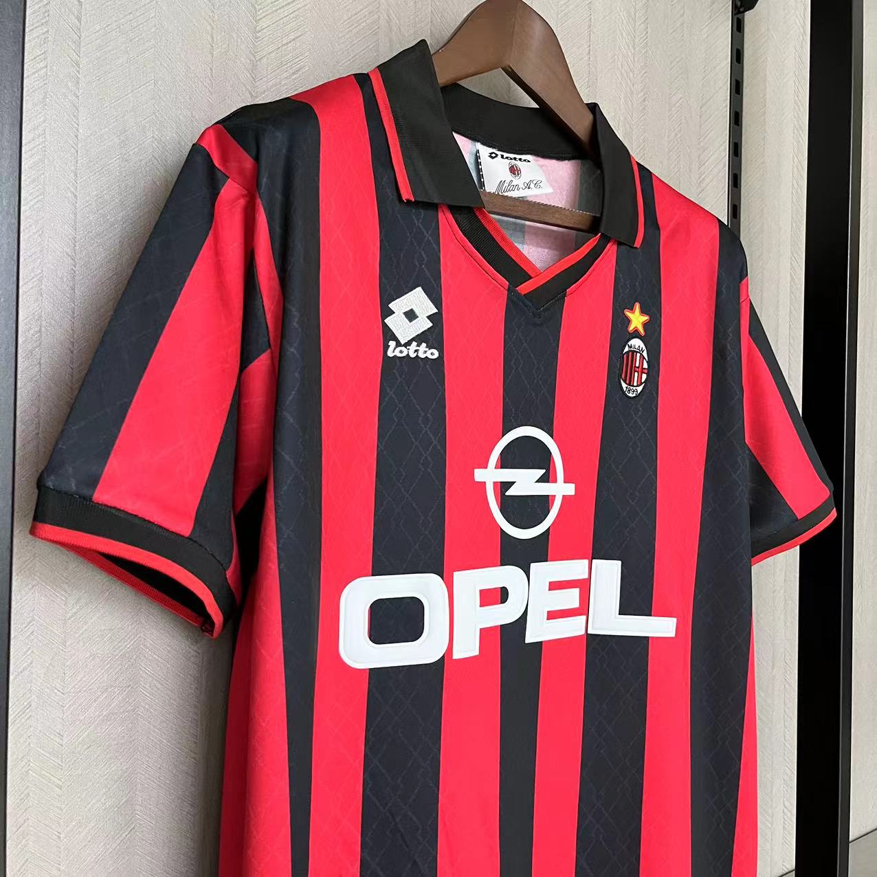 Camisola principal Ac Milan 1995/1996 - Versão adepto 9