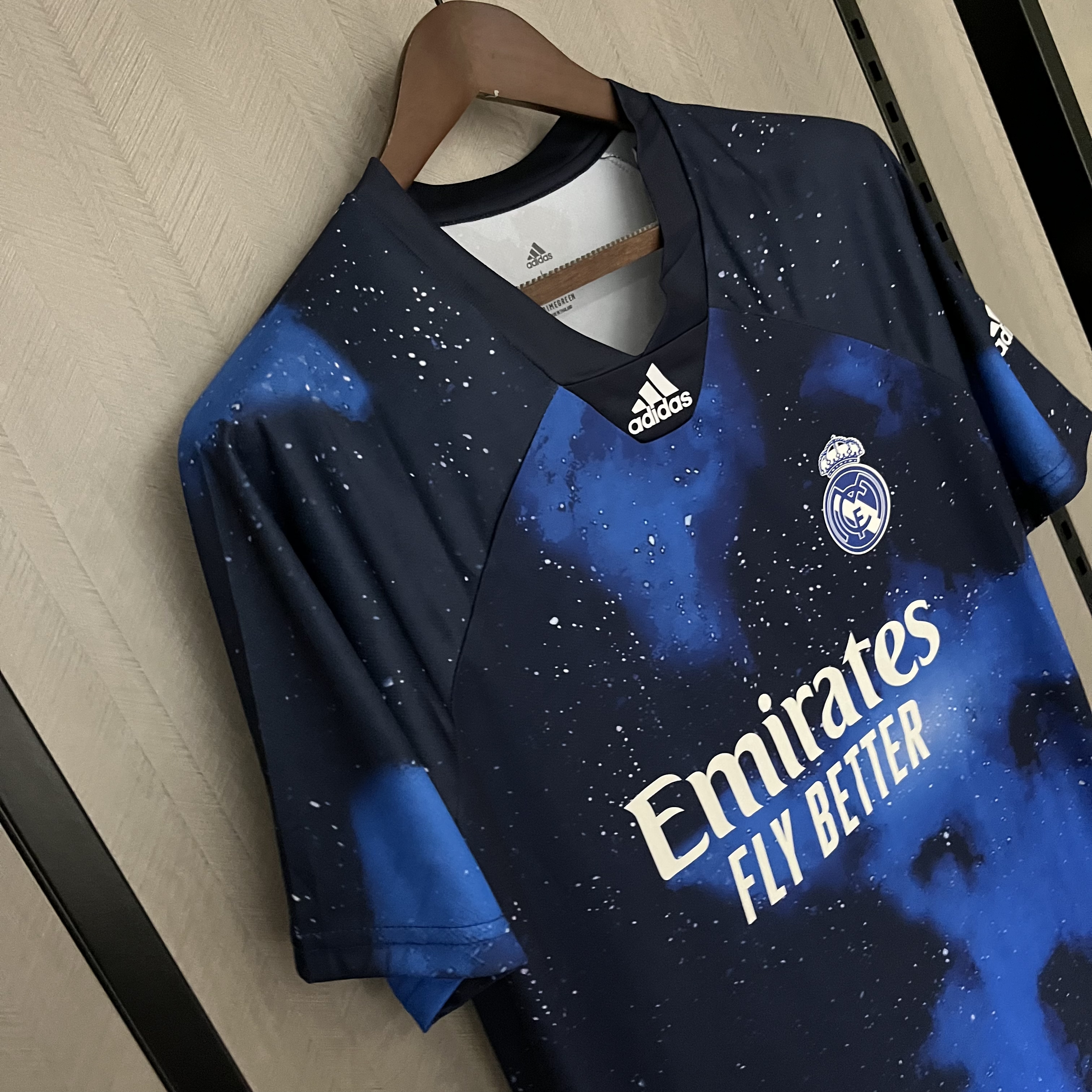 Camisola Real Madrid 2019/2020 Edição EA Sports  - Versão adepto 8