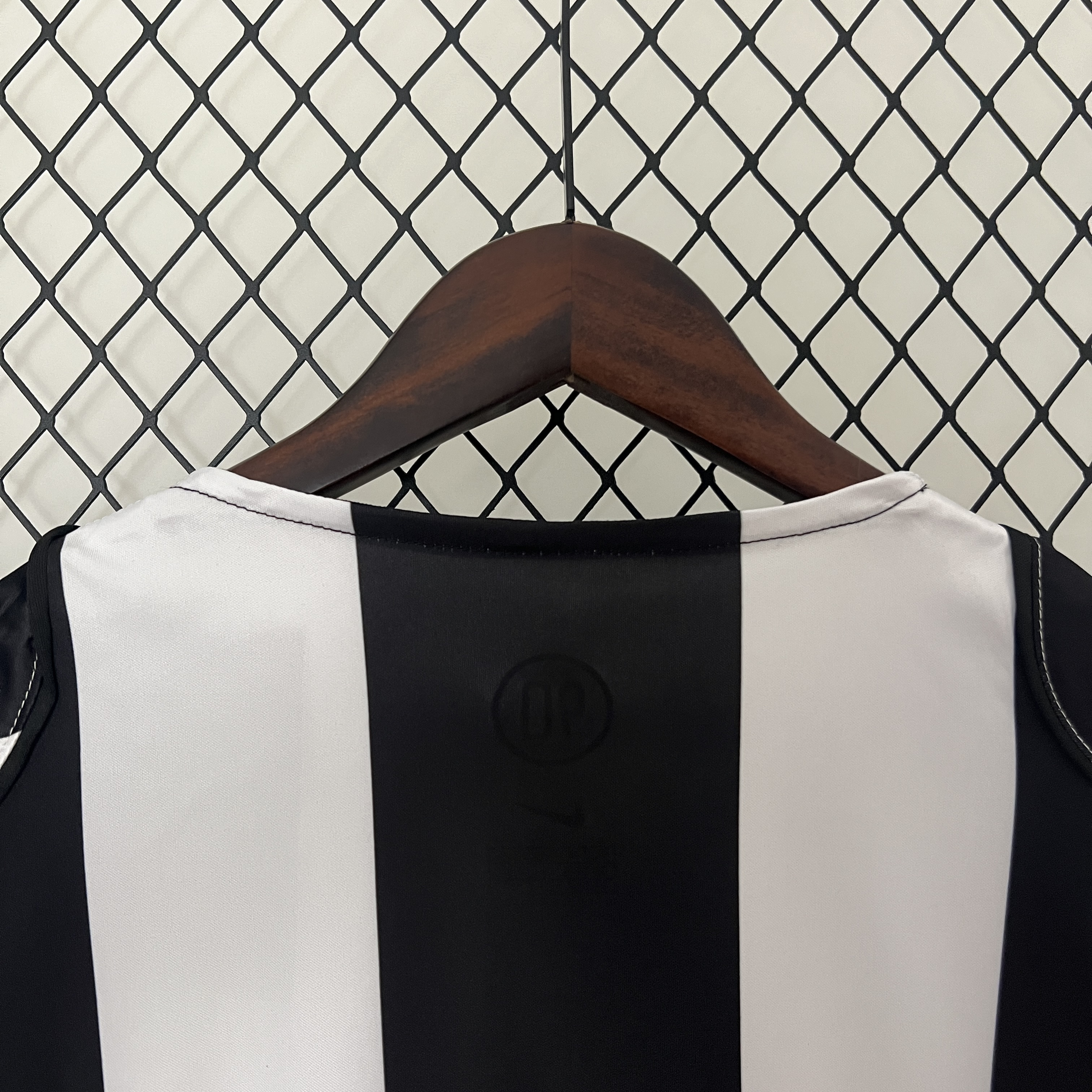 Camisola principal Juventus 2004/2005 - Versão adepto 8
