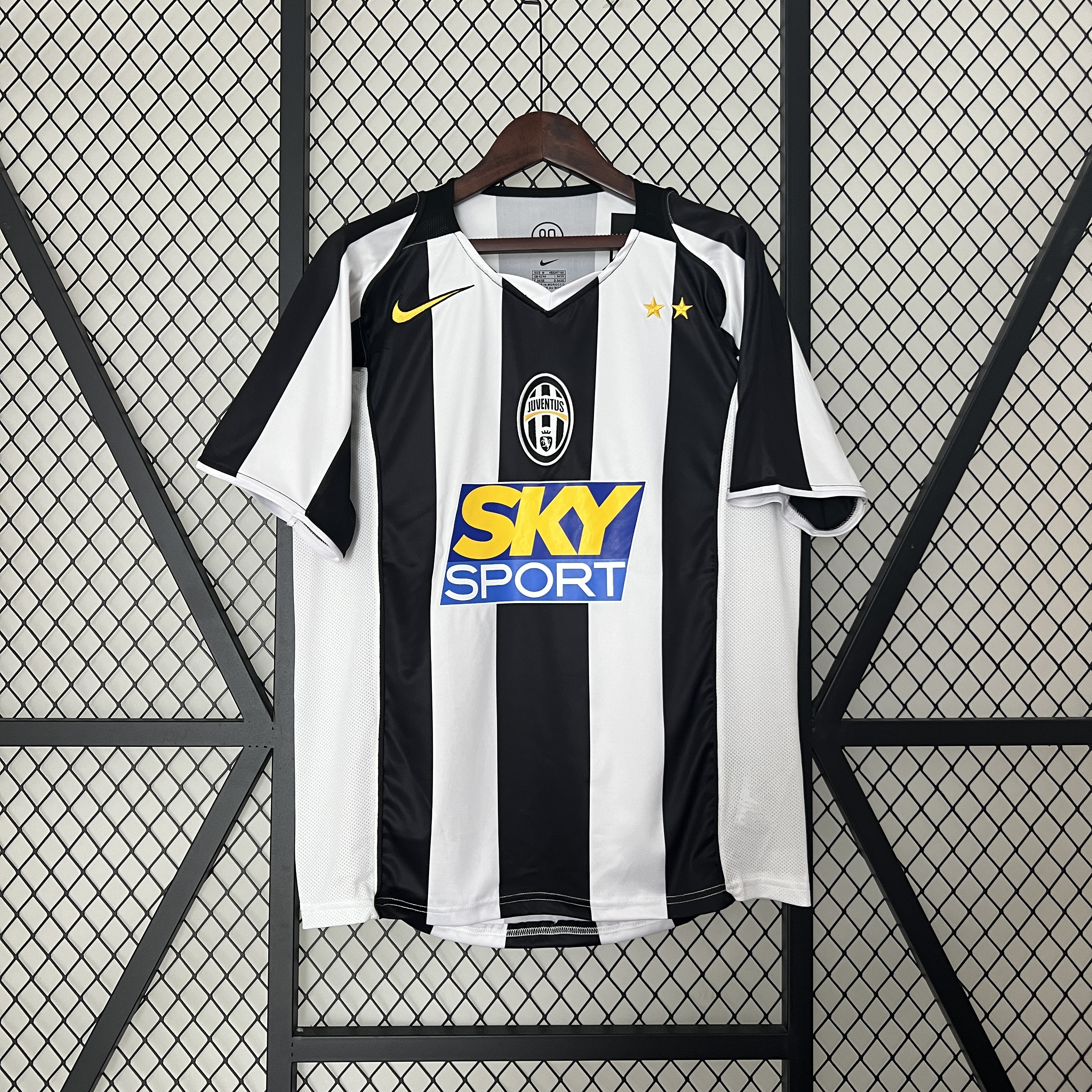 Camisola principal Juventus 2004/2005 - Versão adepto 1